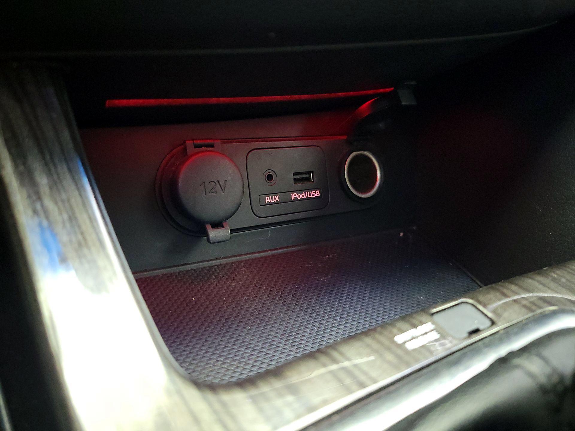 Thumbnail: 2015 Kia Optima - 17