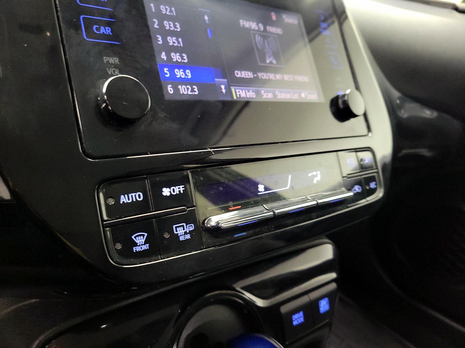 Thumbnail: 2019 Toyota Prius - 16