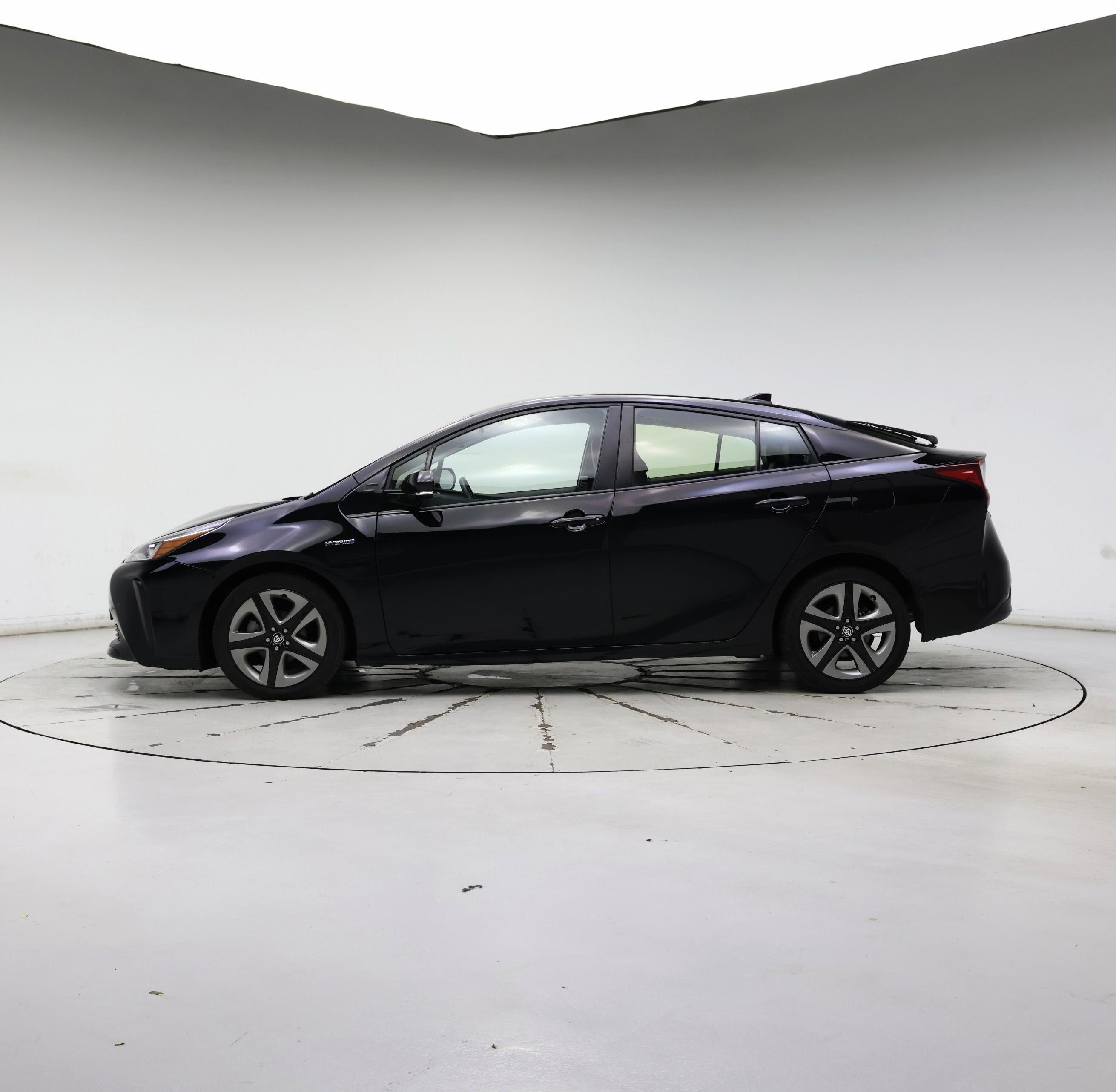 Thumbnail: 2019 Toyota Prius - 3