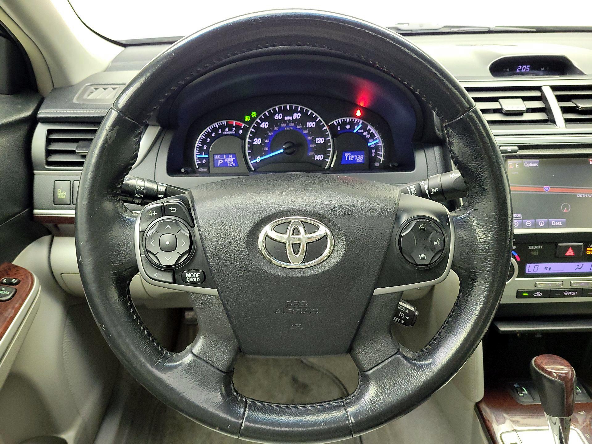 Thumbnail: 2014 Toyota Camry - 10