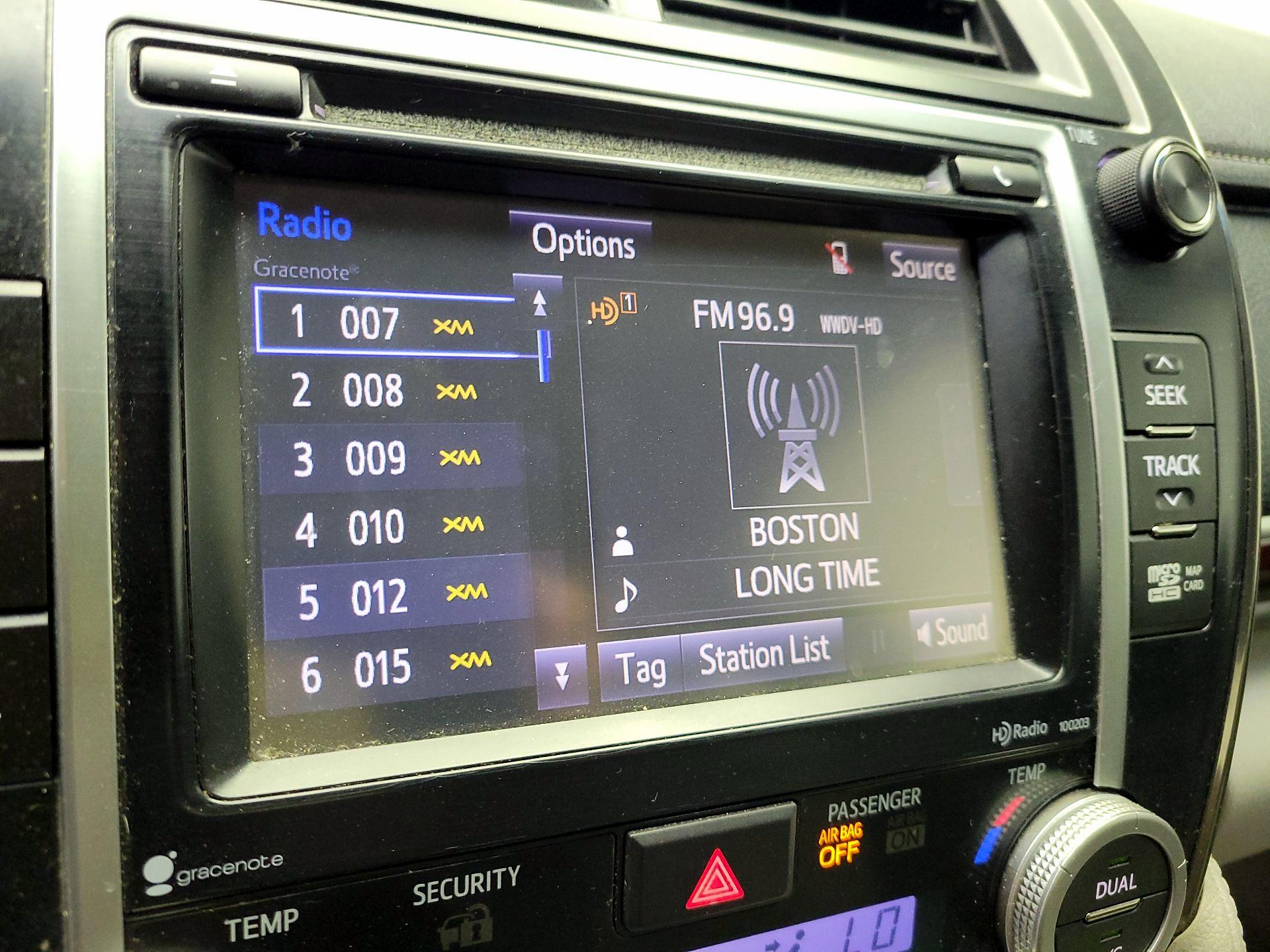 Thumbnail: 2014 Toyota Camry - 16