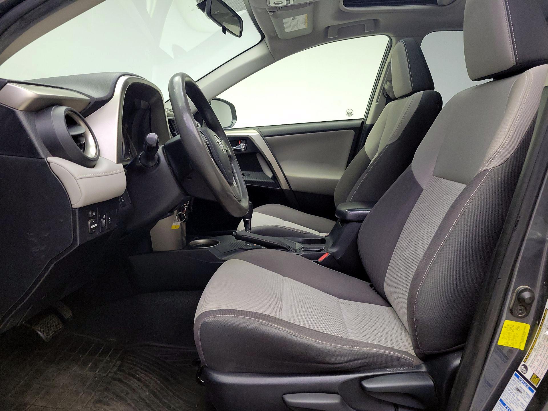 Thumbnail: 2014 Toyota RAV4 - 11