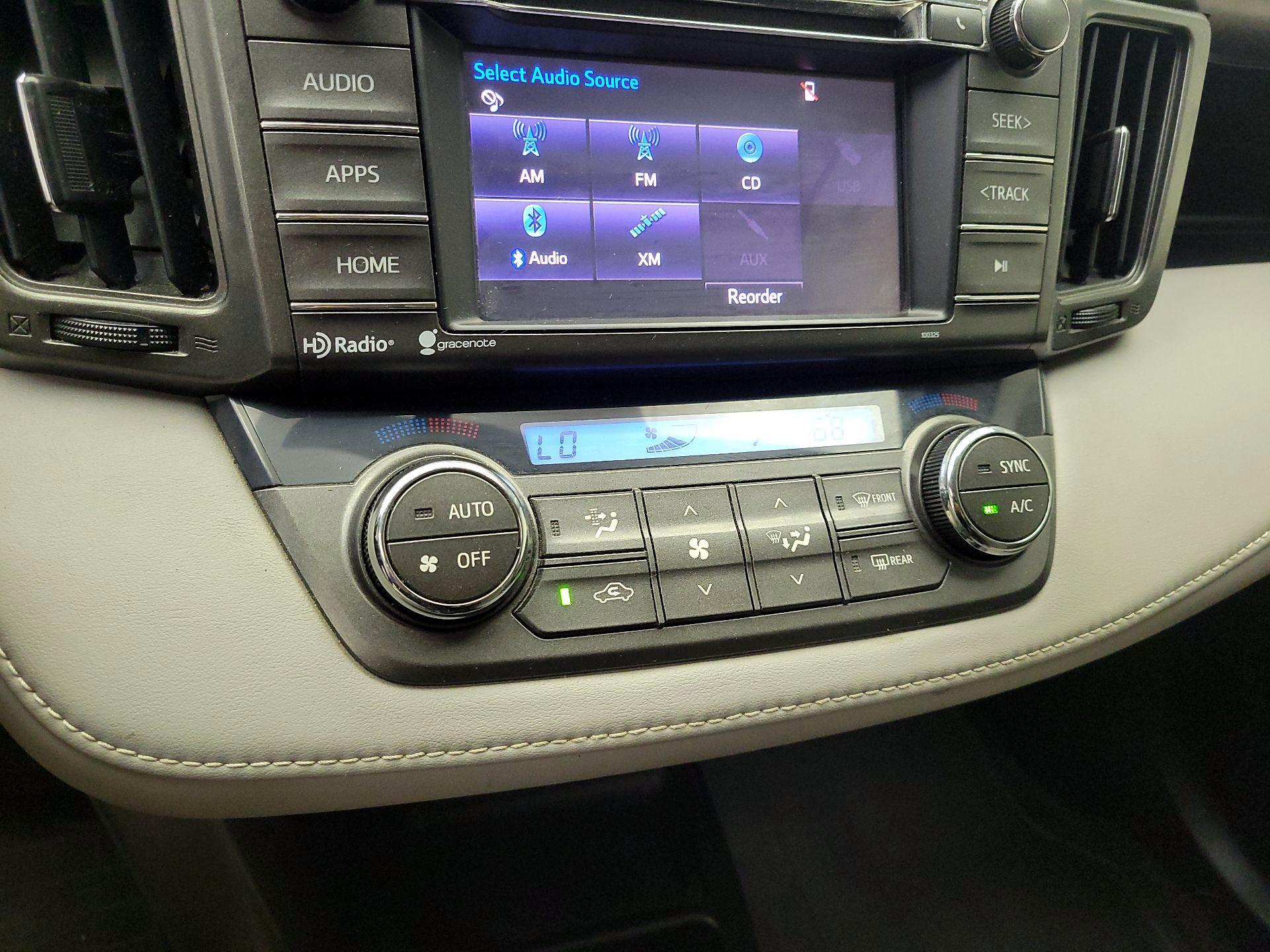 Thumbnail: 2014 Toyota RAV4 - 16
