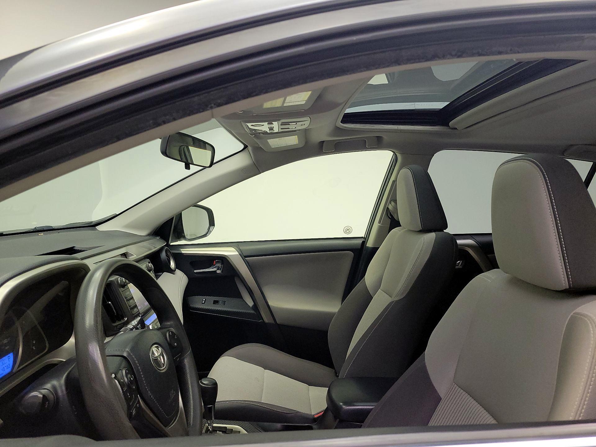 Thumbnail: 2014 Toyota RAV4 - 19