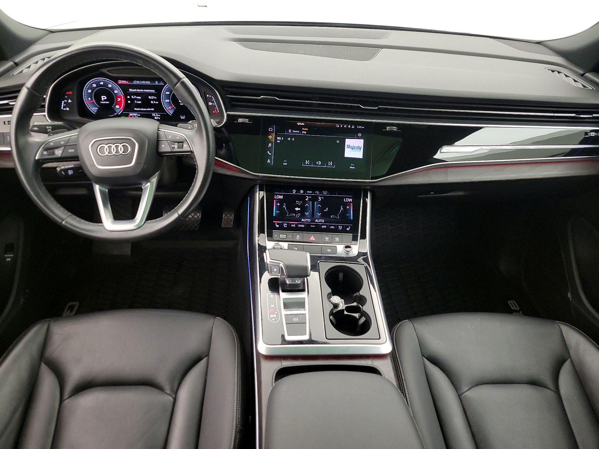 Thumbnail: 2021 Audi Q8 - 9