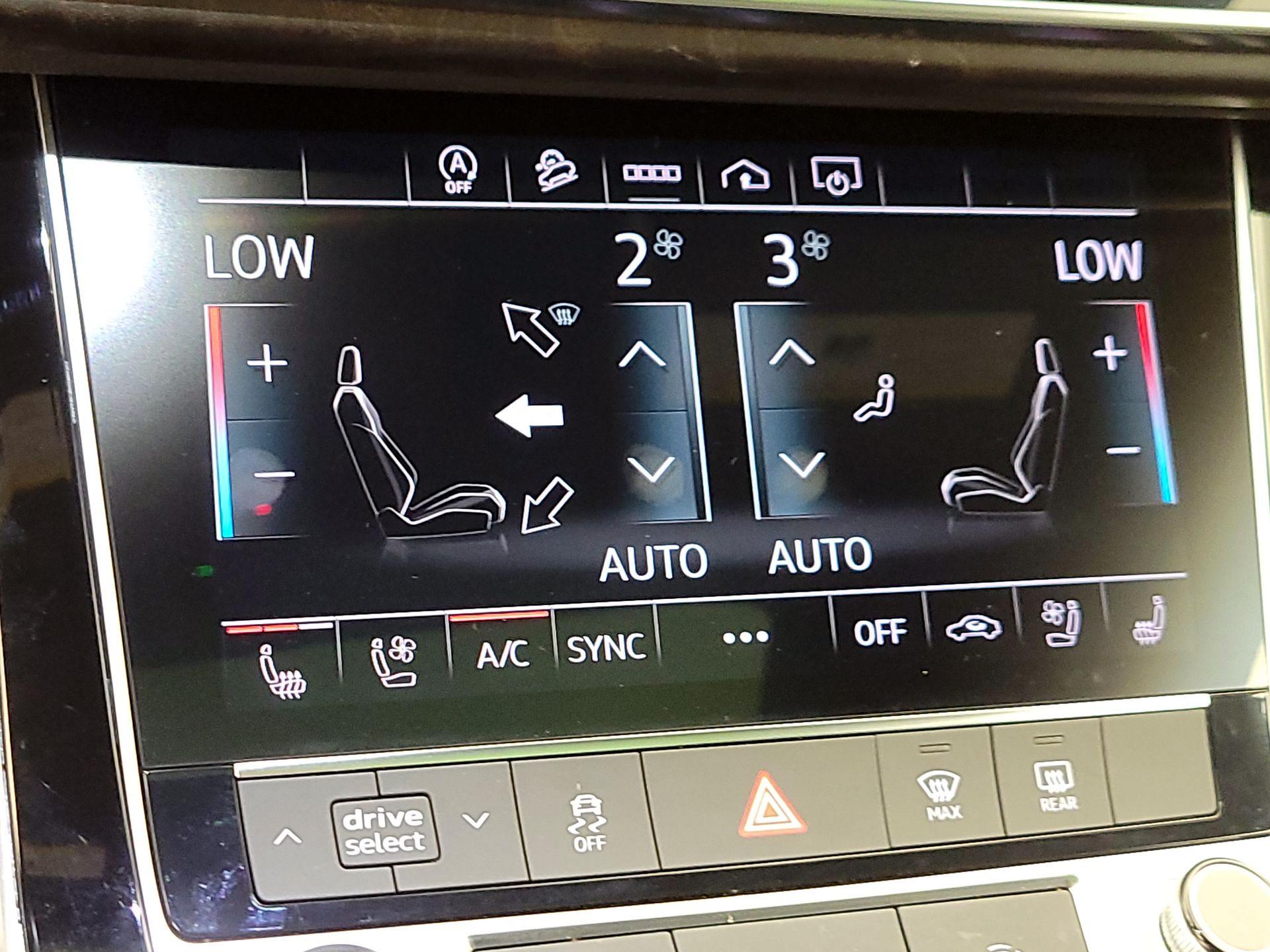 Thumbnail: 2021 Audi Q8 - 16