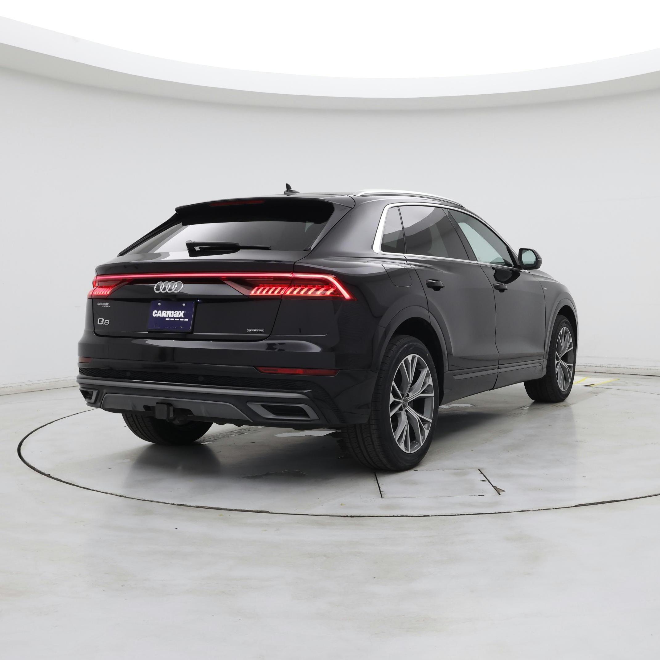 Thumbnail: 2021 Audi Q8 - 8