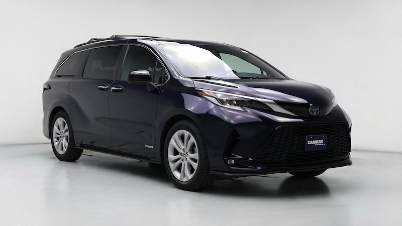 2021 Toyota Sienna XSE Hero Image