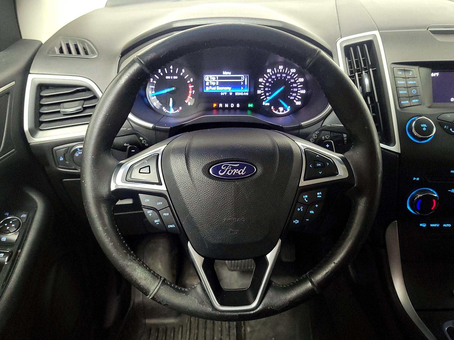 Thumbnail: 2016 Ford Edge - 10