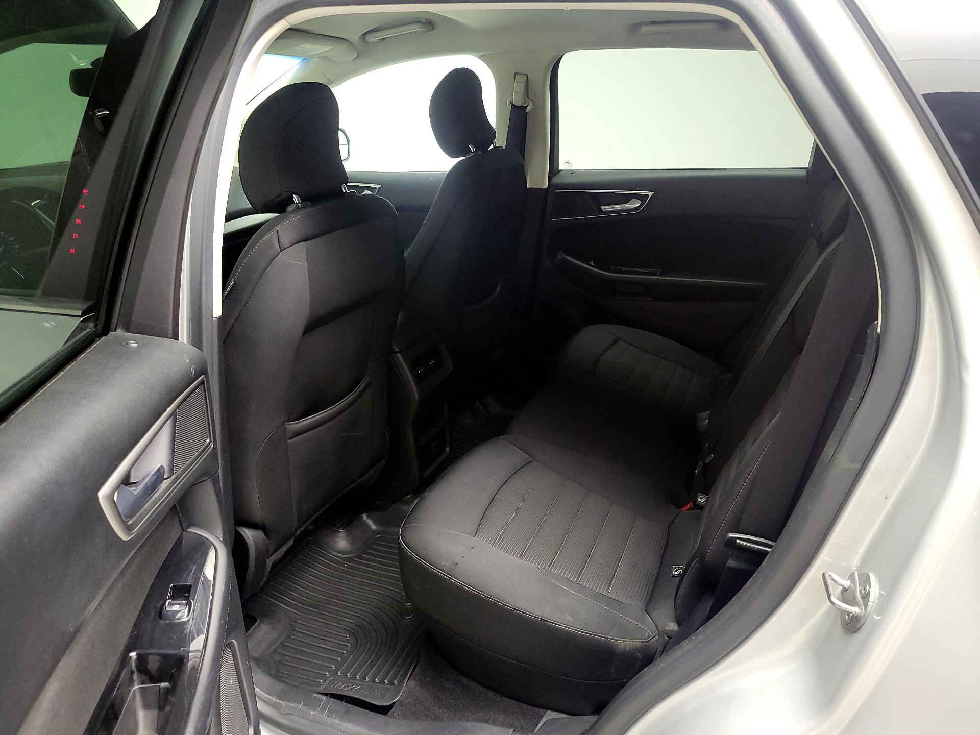 Thumbnail: 2016 Ford Edge - 19