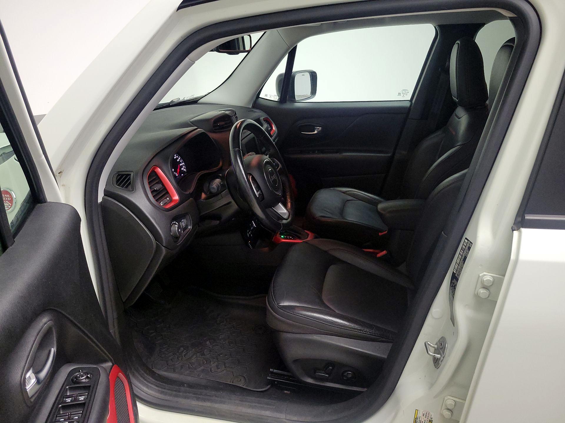 Thumbnail: 2017 Jeep Renegade - 11