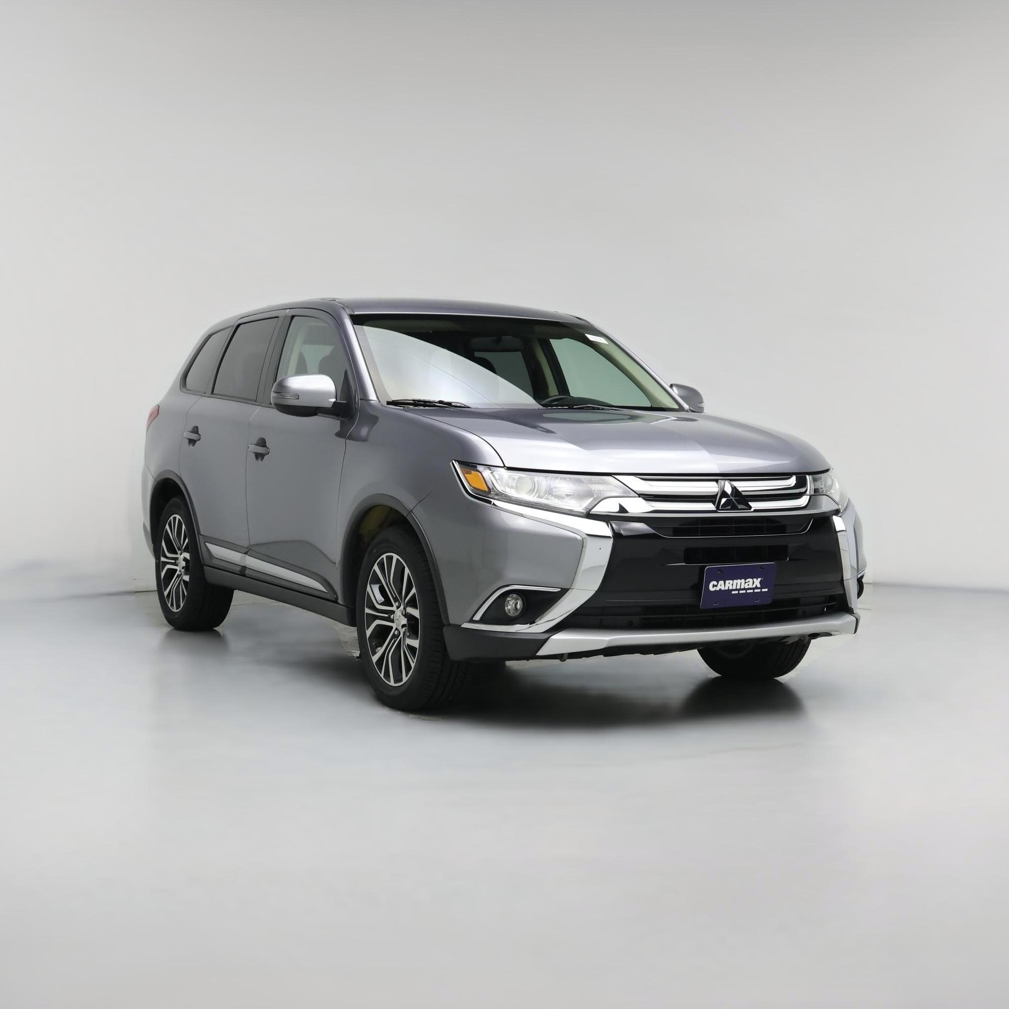 Thumbnail: 2017 Mitsubishi Outlander - 1