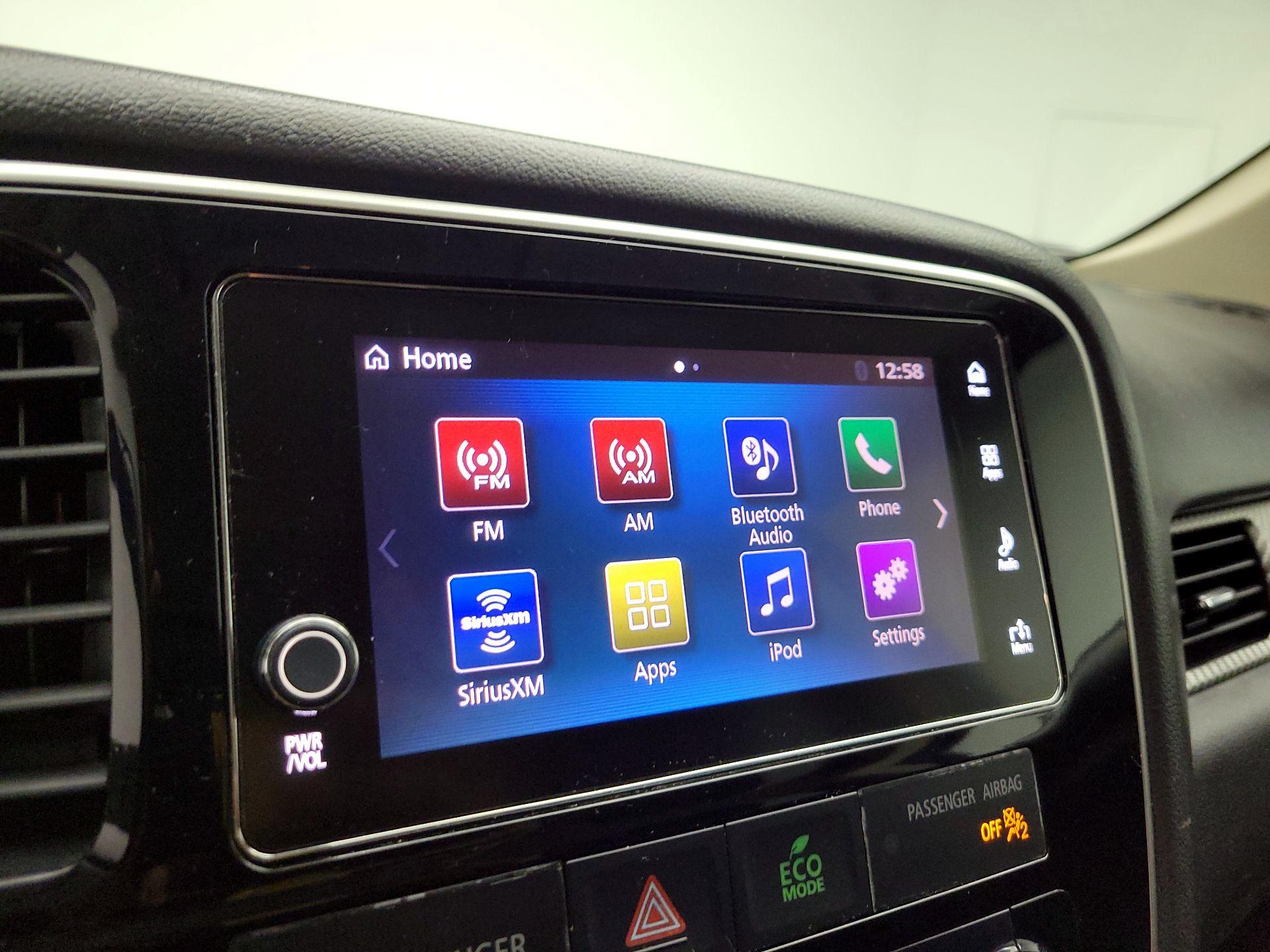 Thumbnail: 2017 Mitsubishi Outlander - 14