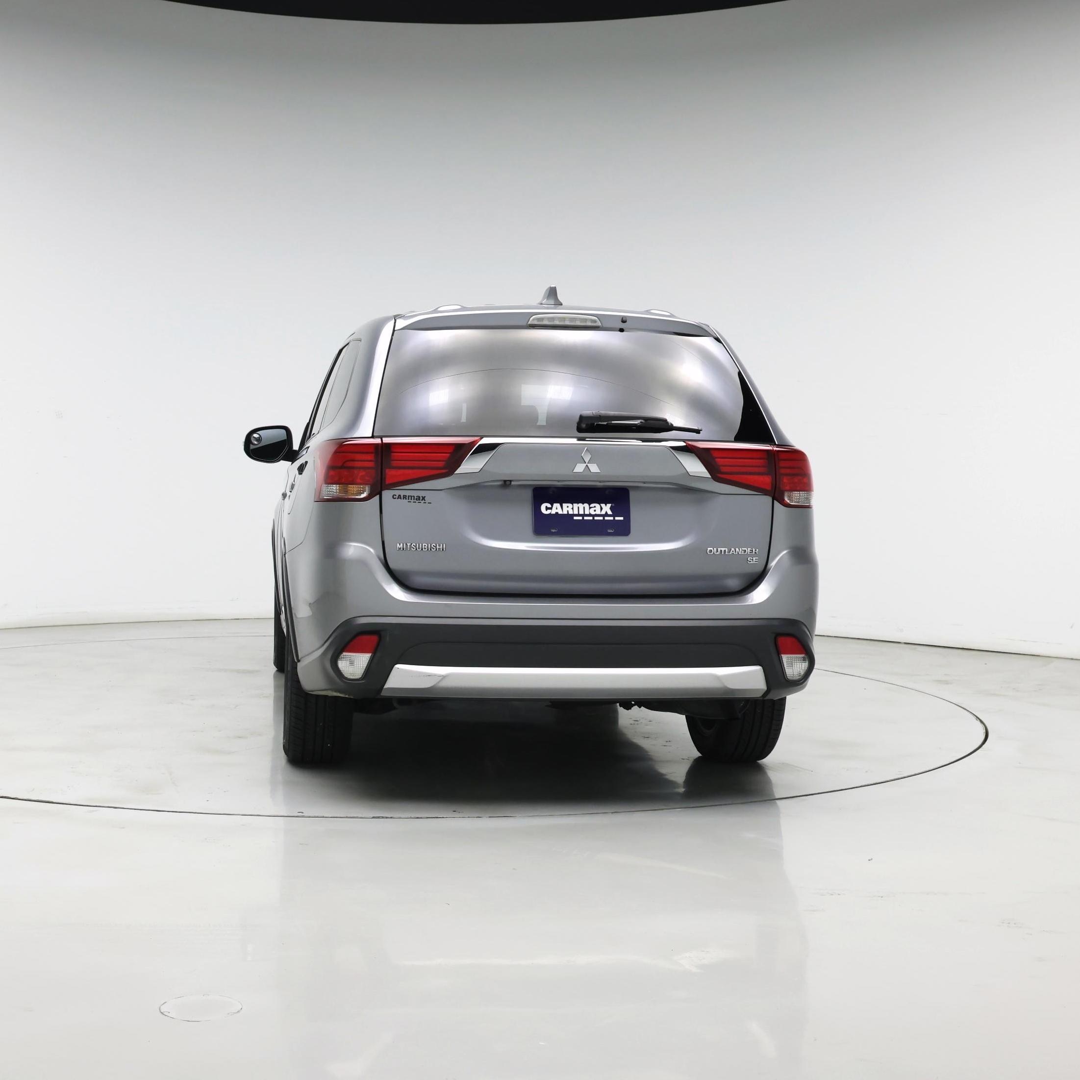 Thumbnail: 2017 Mitsubishi Outlander - 6