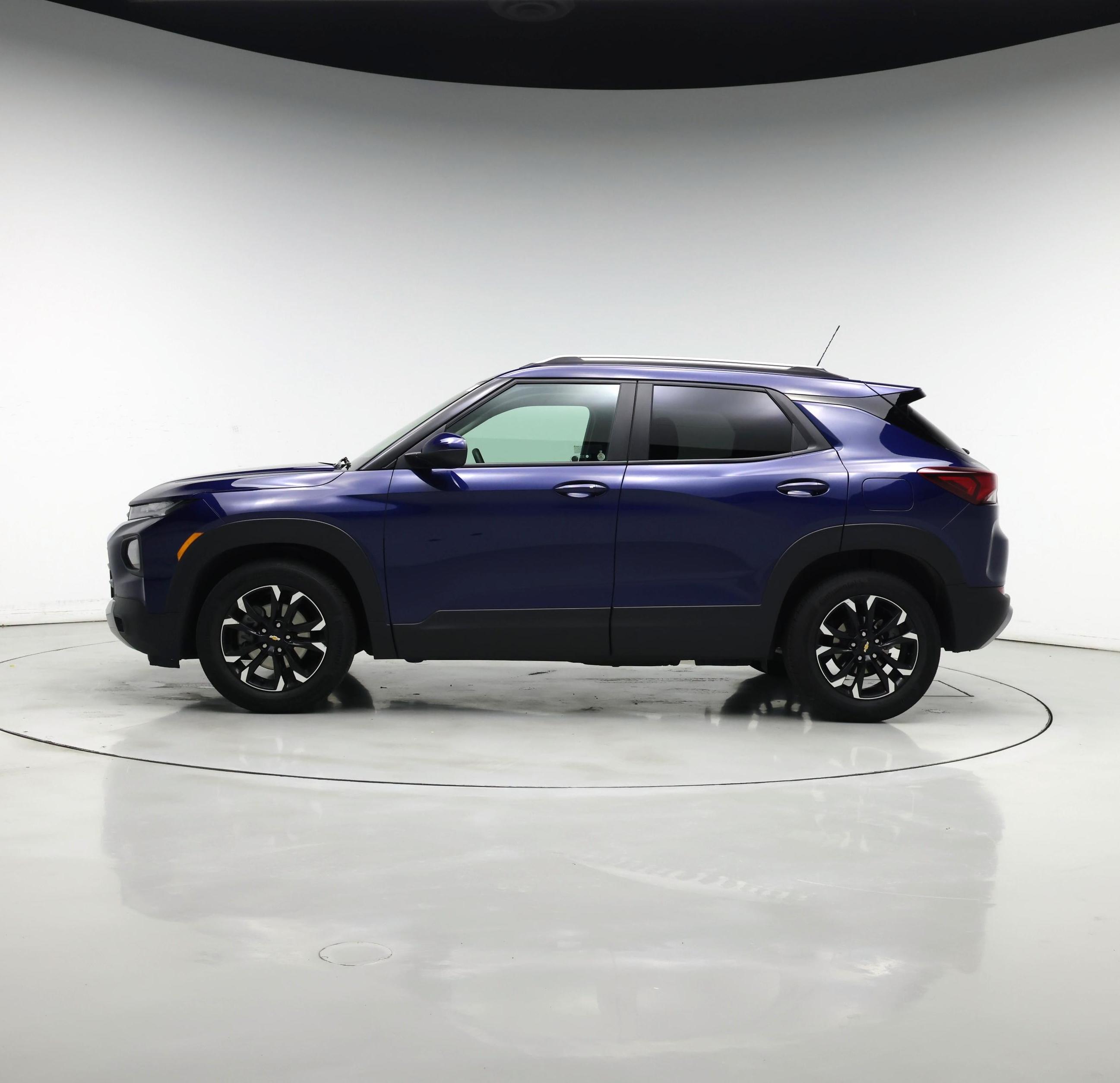 Thumbnail: 2022 Chevrolet TrailBlazer - 3