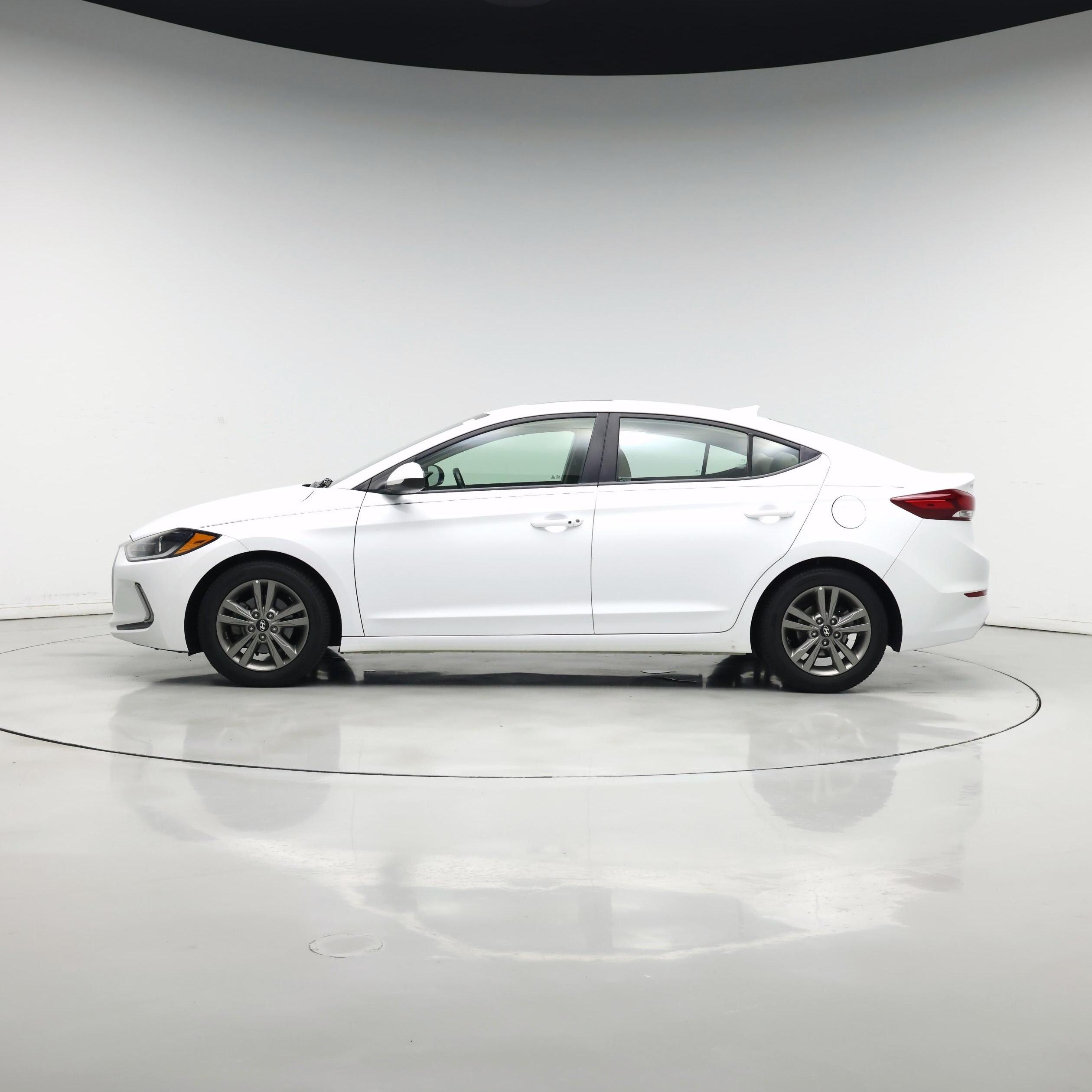 Thumbnail: 2018 Hyundai Elantra - 3
