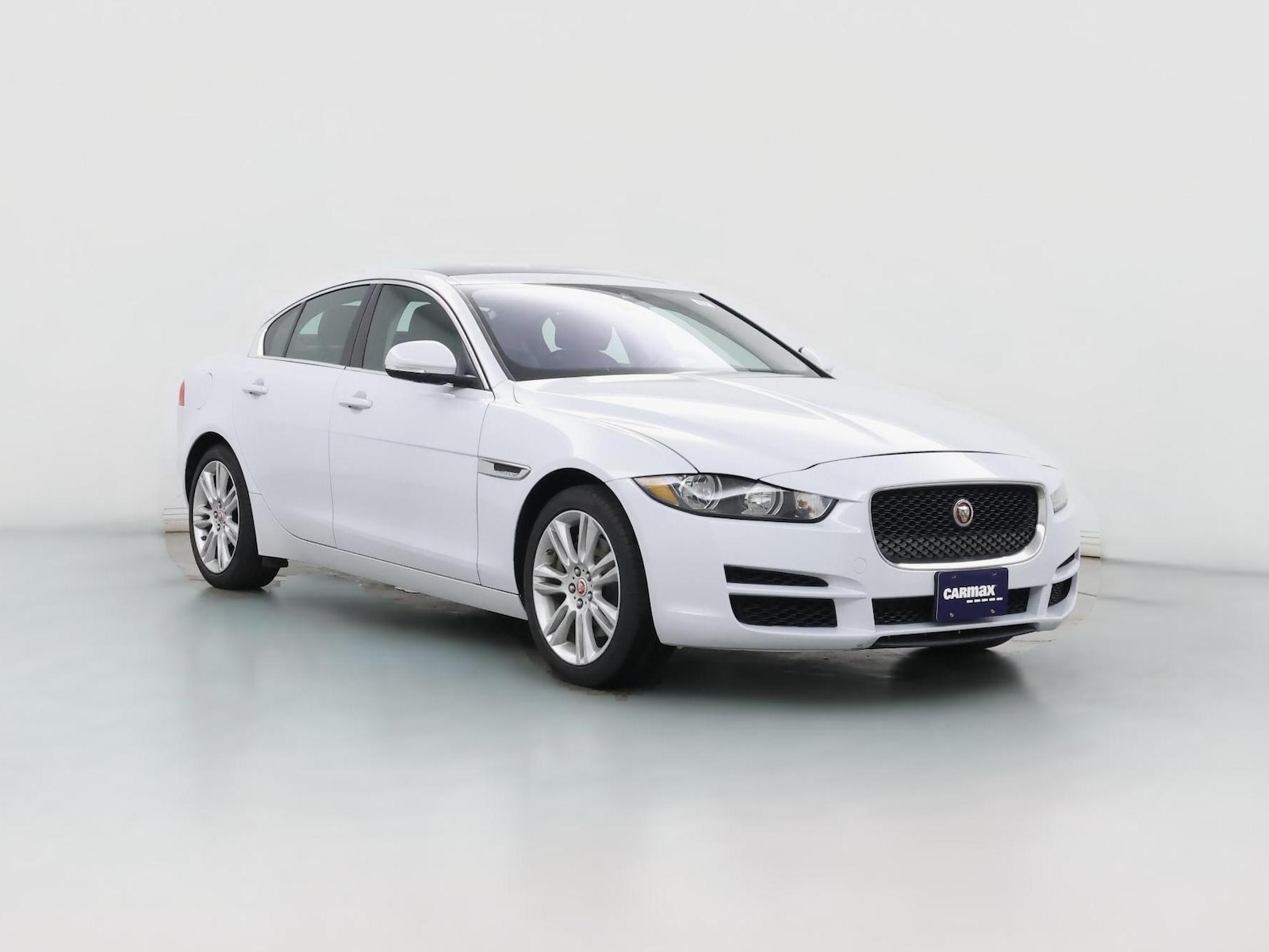 2019 Jaguar XE