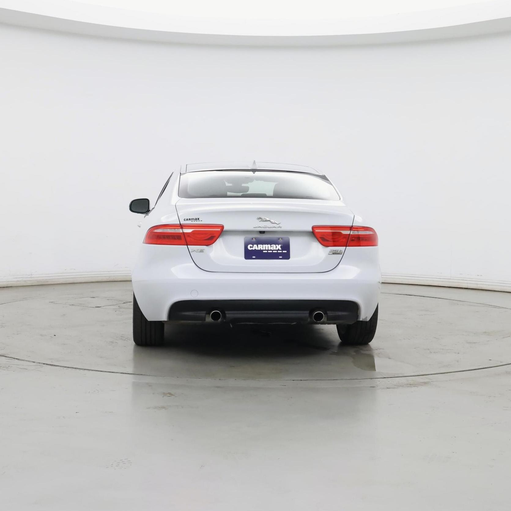 Thumbnail: 2019 Jaguar XE - 6