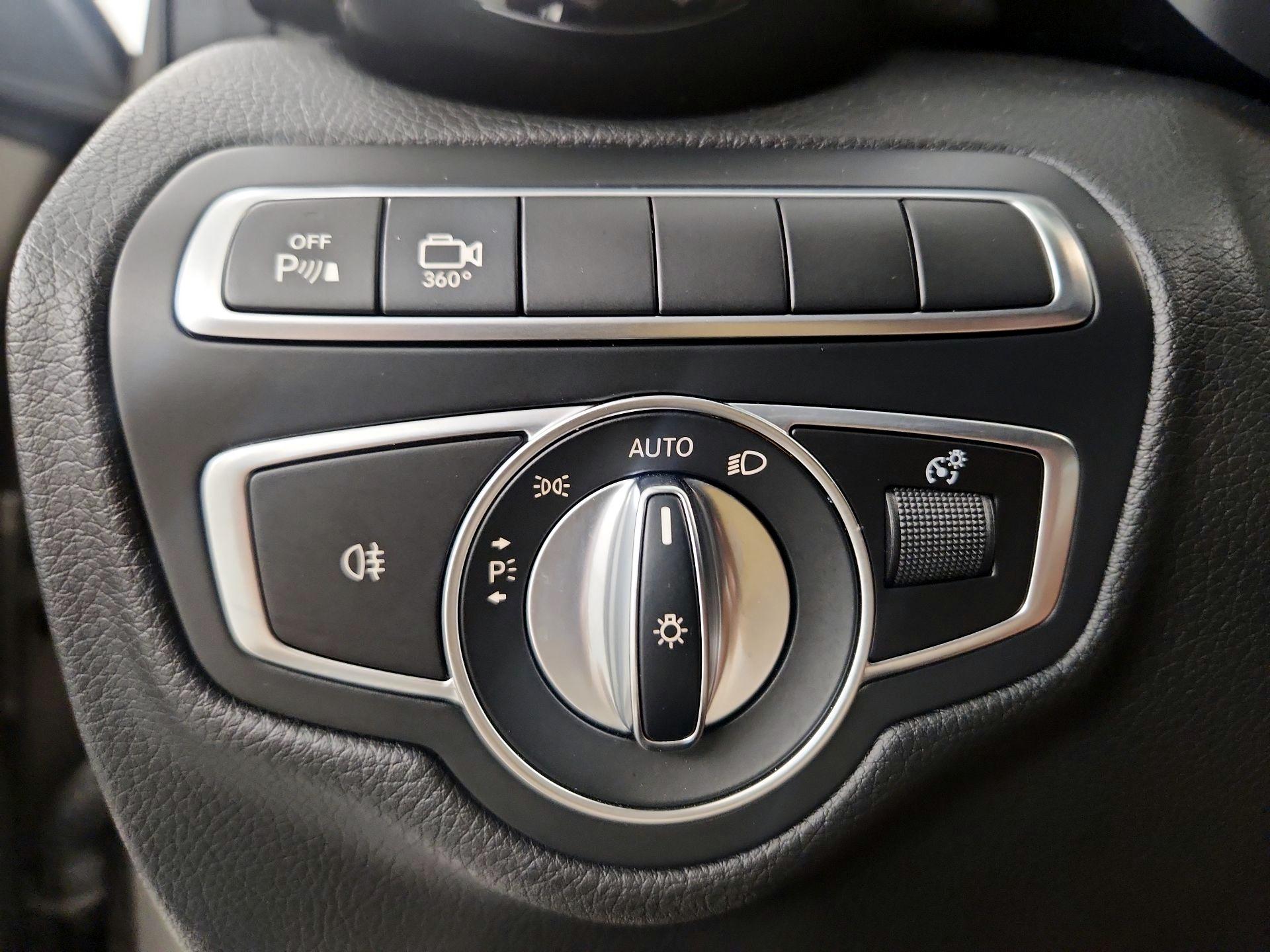 Thumbnail: 2019 Mercedes-Benz GLC - 13