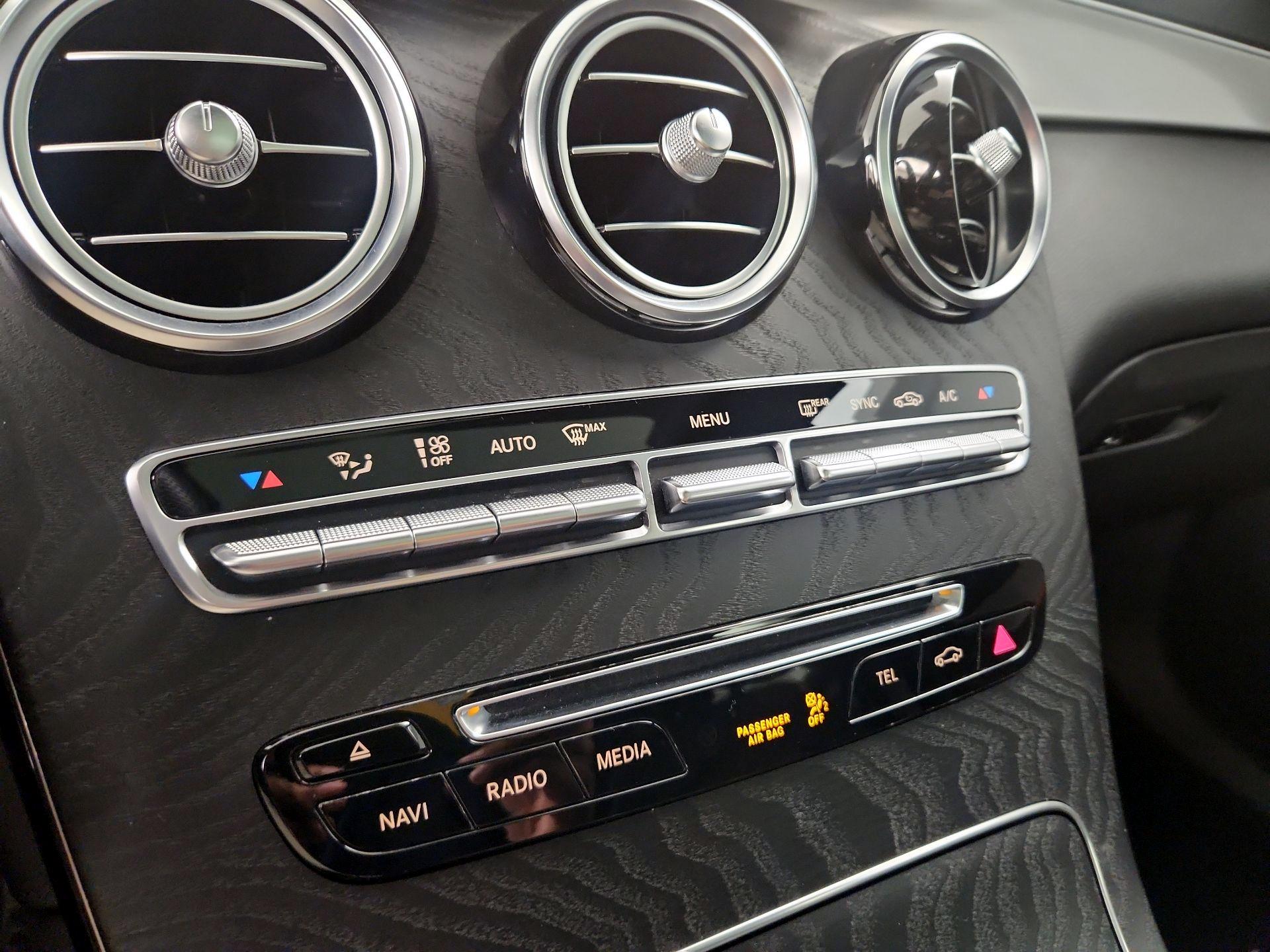 Thumbnail: 2019 Mercedes-Benz GLC - 17