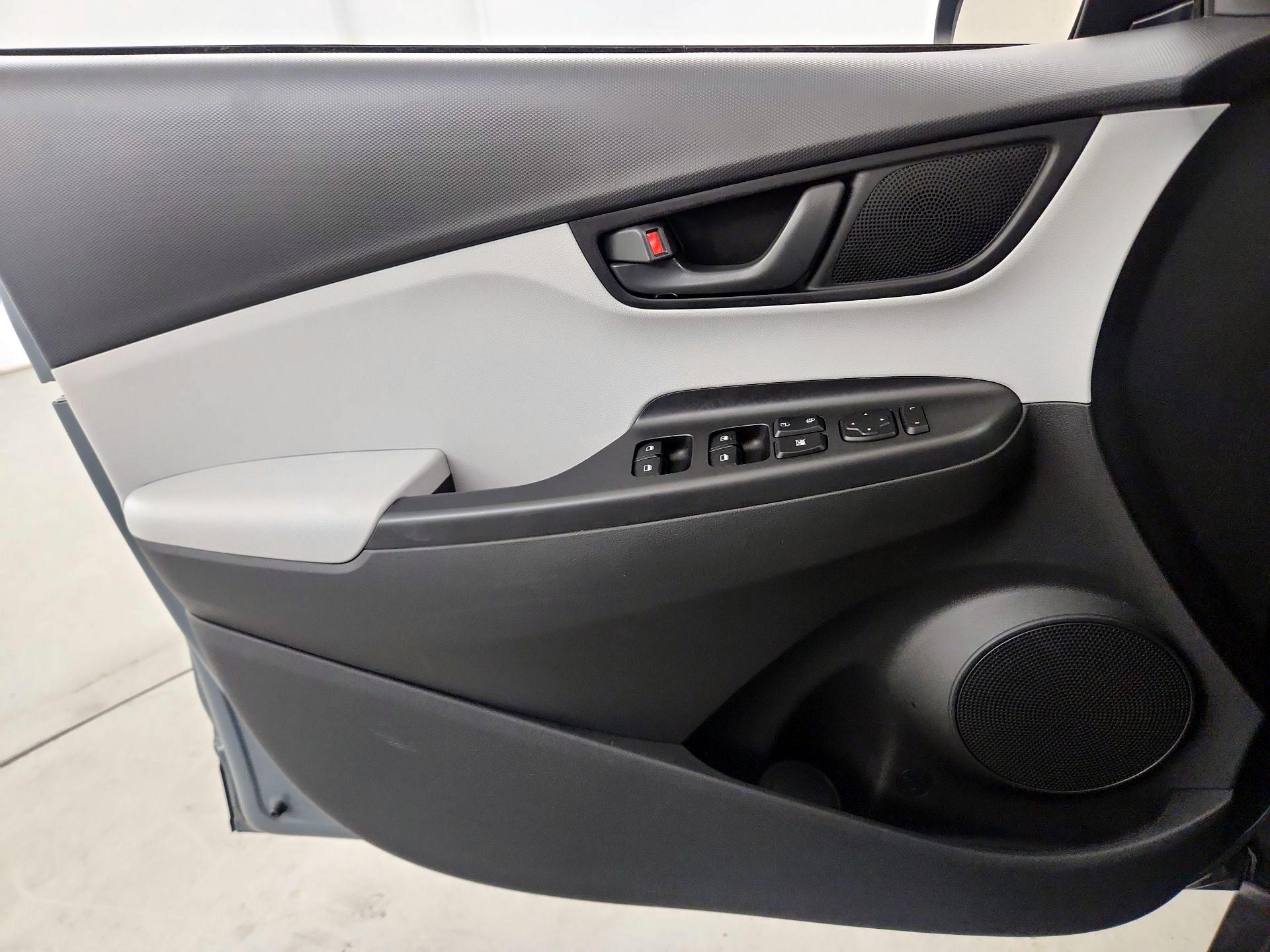 Thumbnail: 2022 Hyundai Kona - 12
