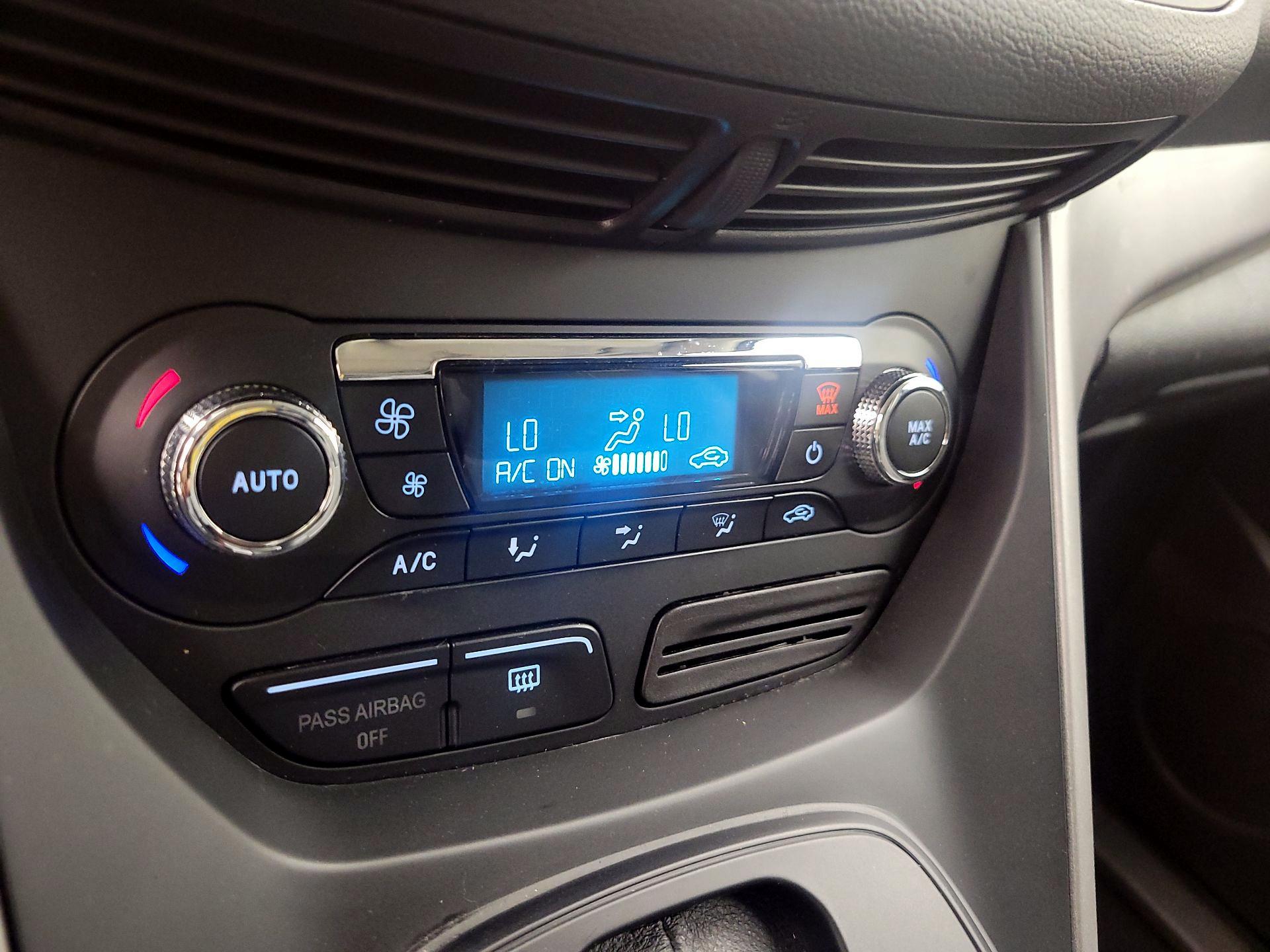Thumbnail: 2014 Ford Escape - 16