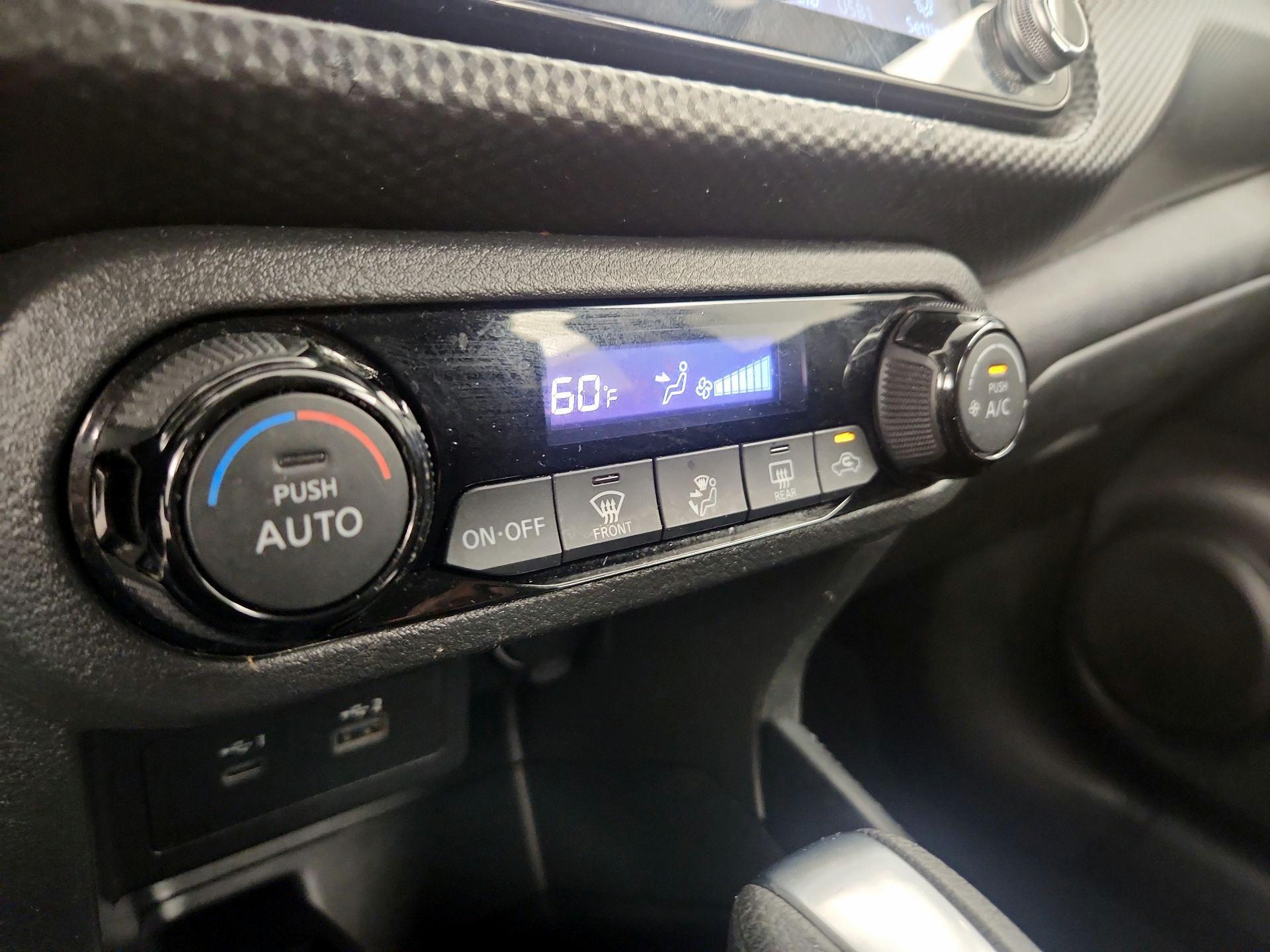 Thumbnail: 2021 Nissan Kicks - 15