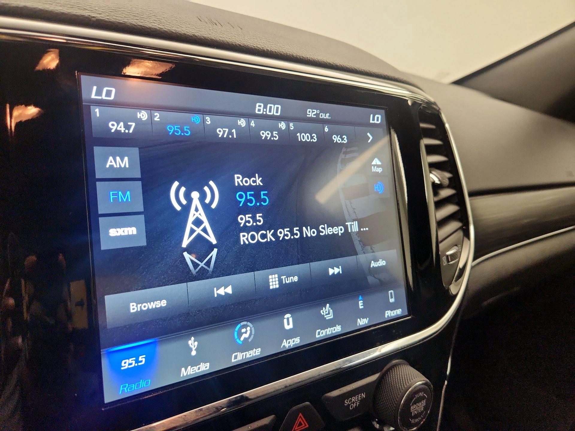 Thumbnail: 2019 Jeep Grand Cherokee - 16