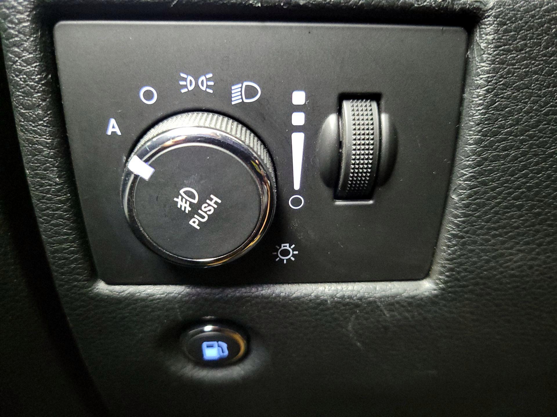 Thumbnail: 2015 Jeep Grand Cherokee - 13