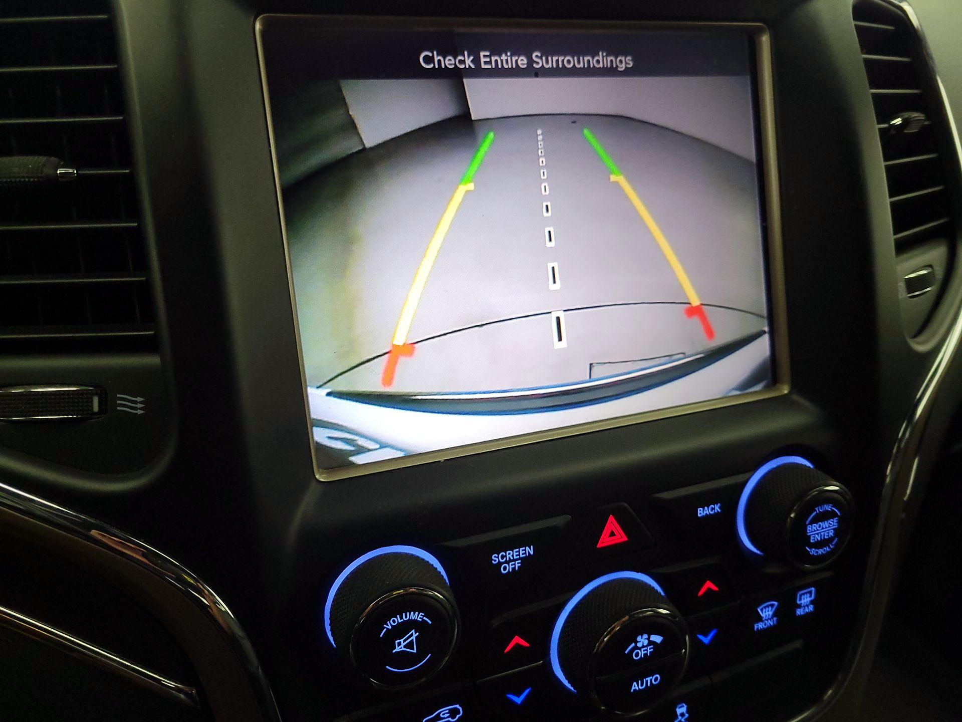 Thumbnail: 2015 Jeep Grand Cherokee - 15