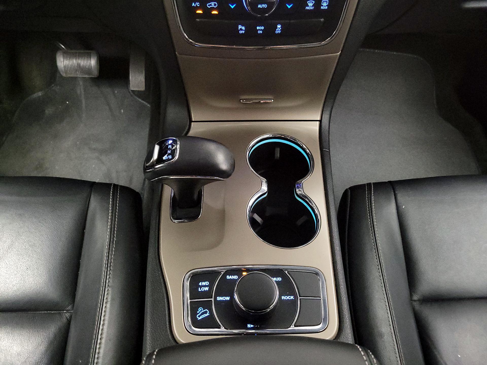 Thumbnail: 2015 Jeep Grand Cherokee - 18