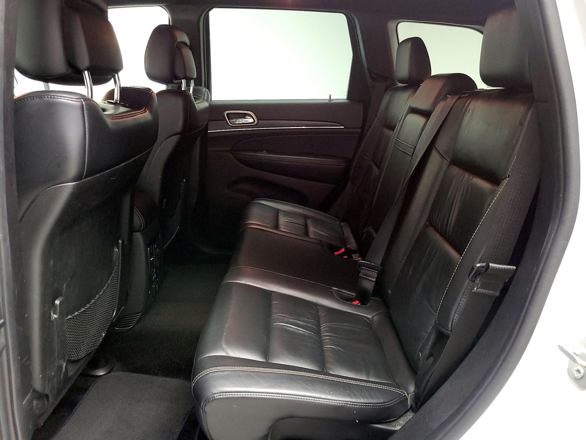 Thumbnail: 2015 Jeep Grand Cherokee - 20