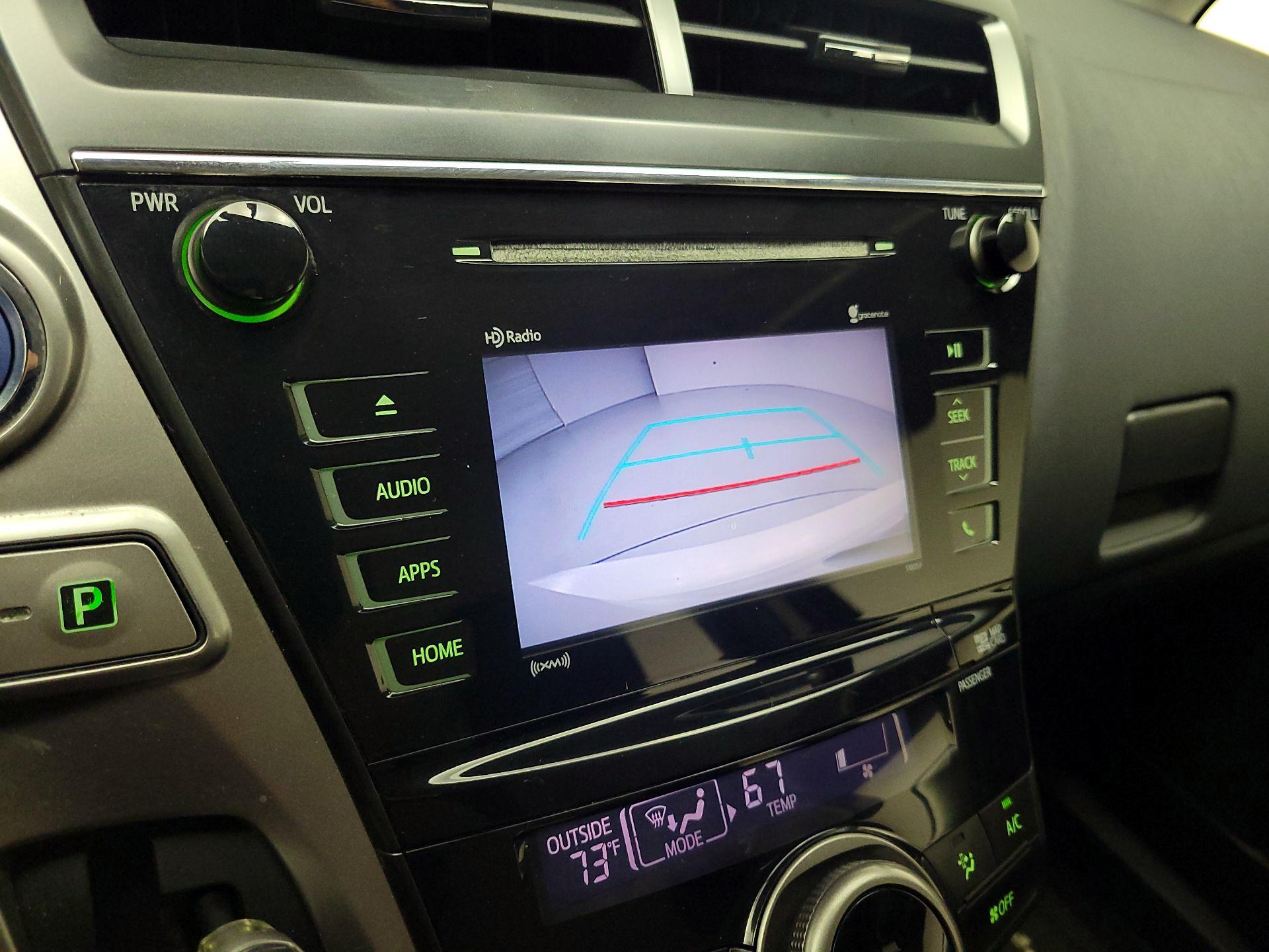 Thumbnail: 2016 Toyota Prius v - 15