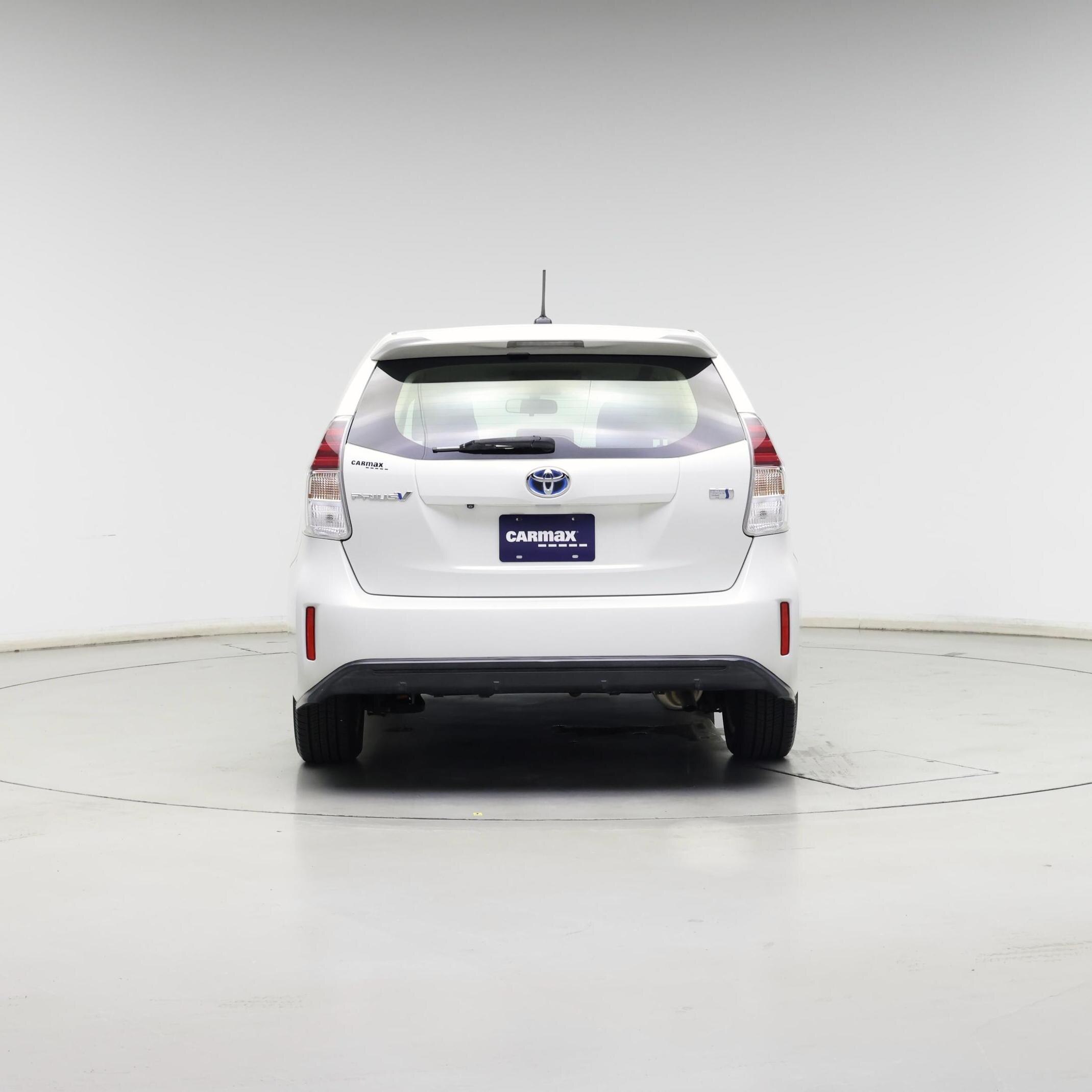 Thumbnail: 2016 Toyota Prius v - 6