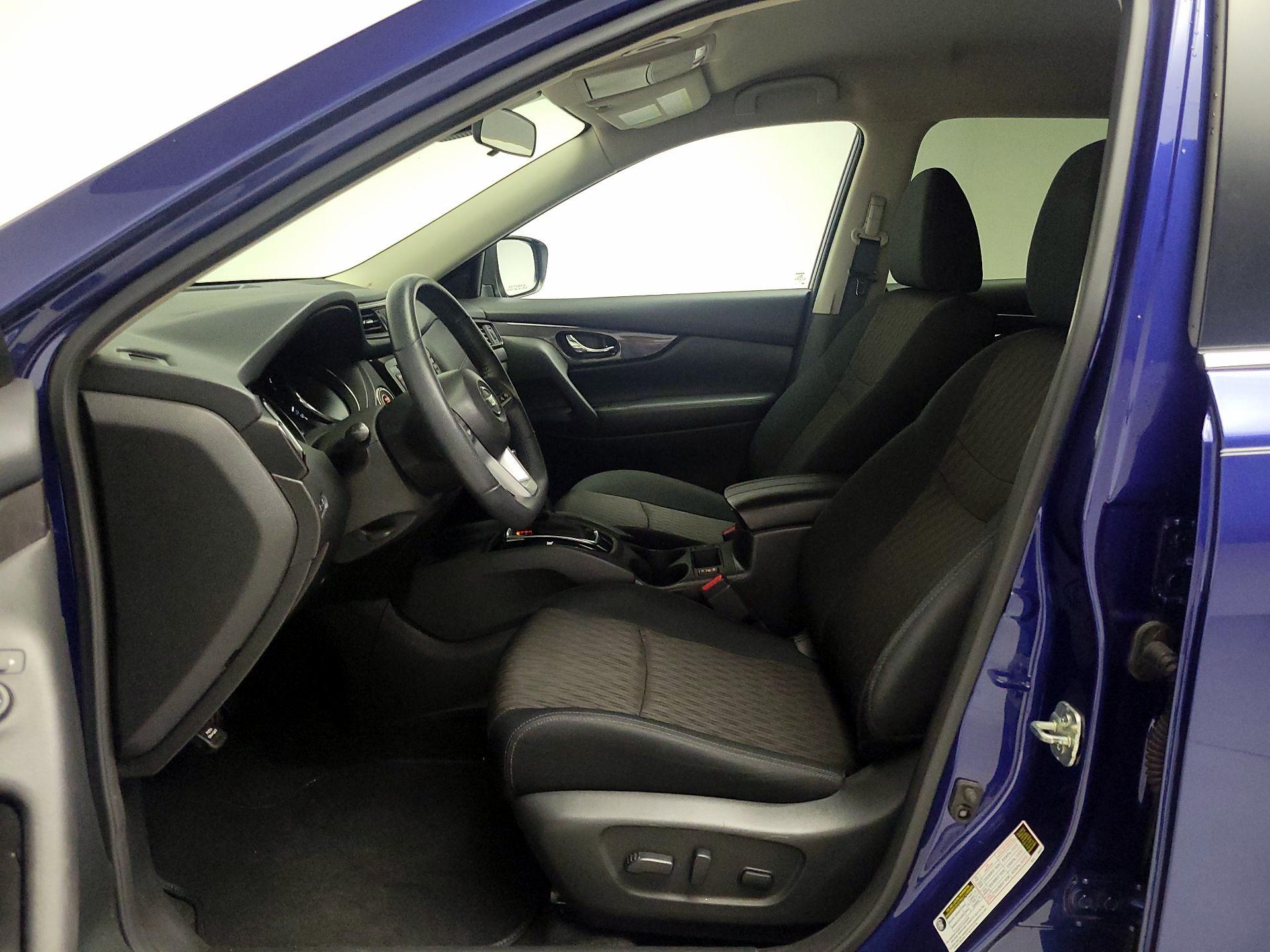 Thumbnail: 2019 Nissan Rogue - 11