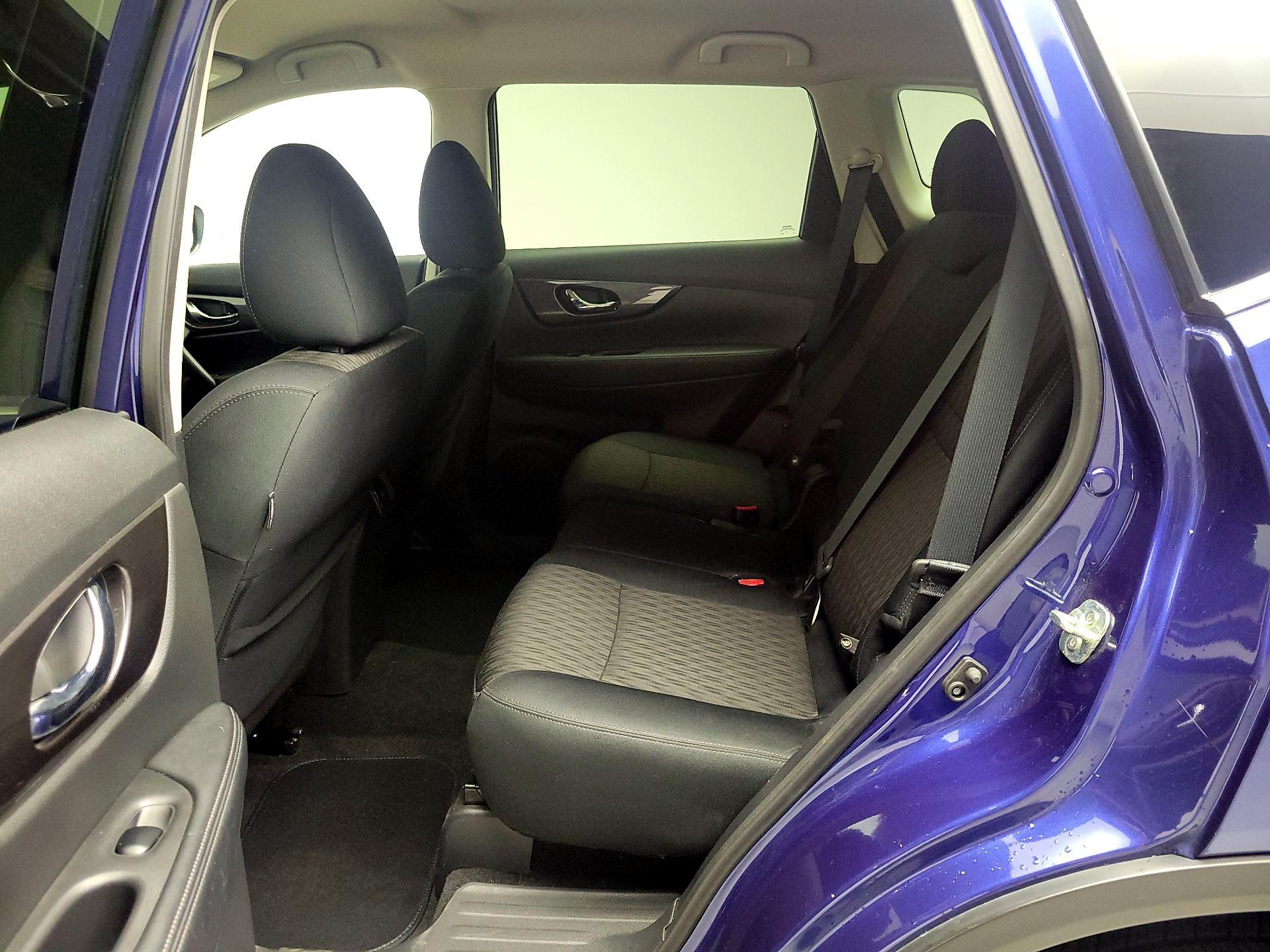 Thumbnail: 2019 Nissan Rogue - 19