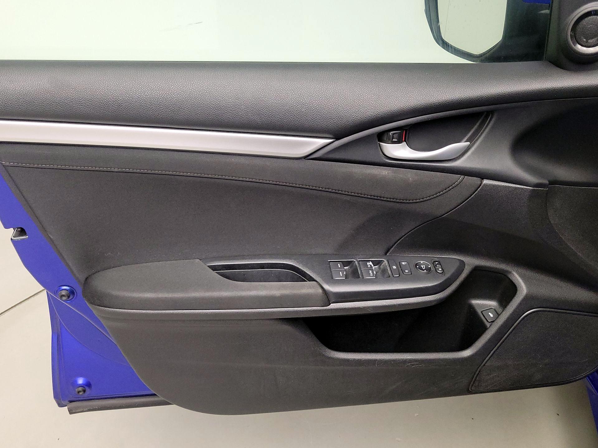 Thumbnail: 2016 Honda Civic - 12