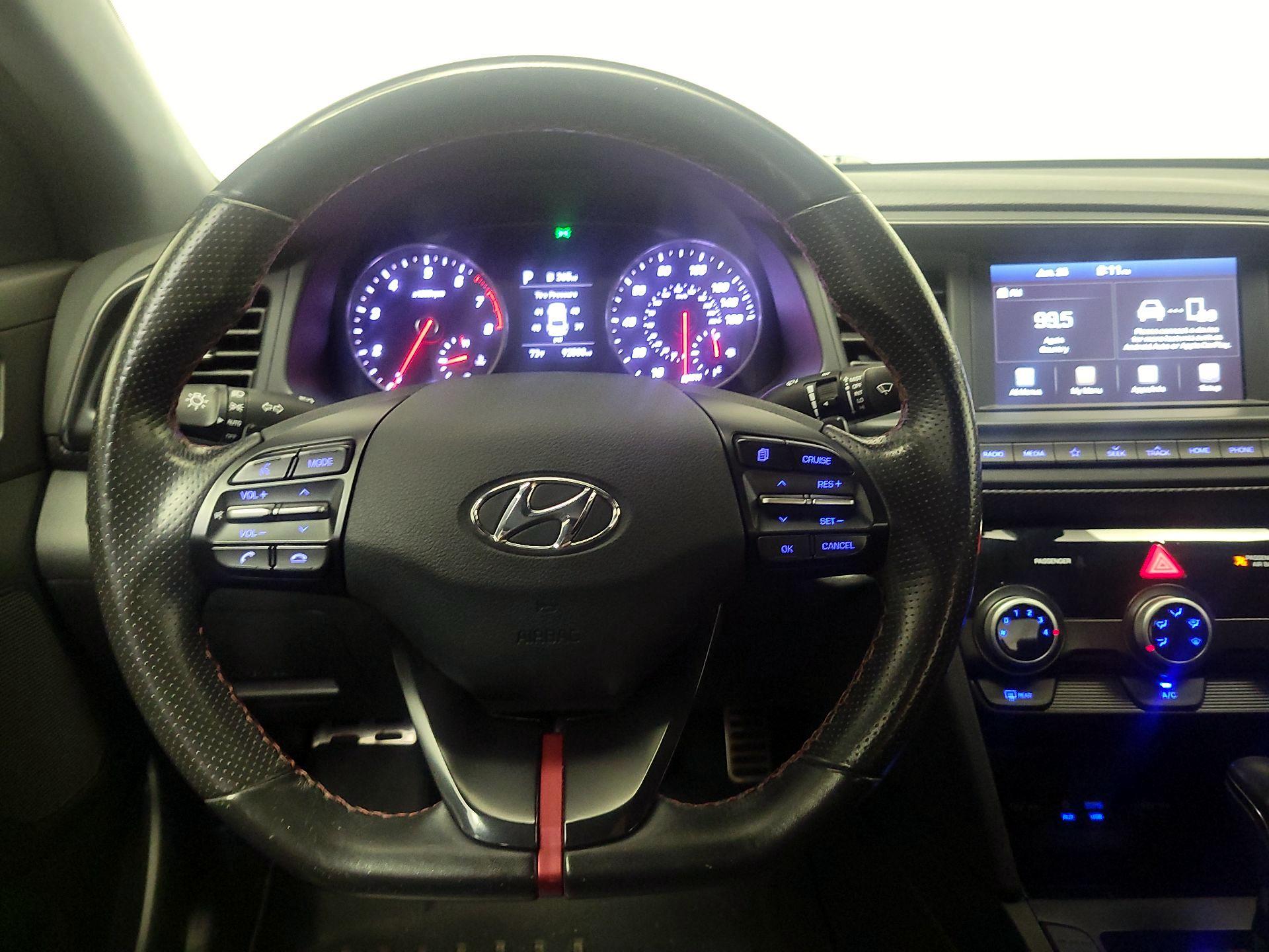 Thumbnail: 2019 Hyundai Elantra - 10