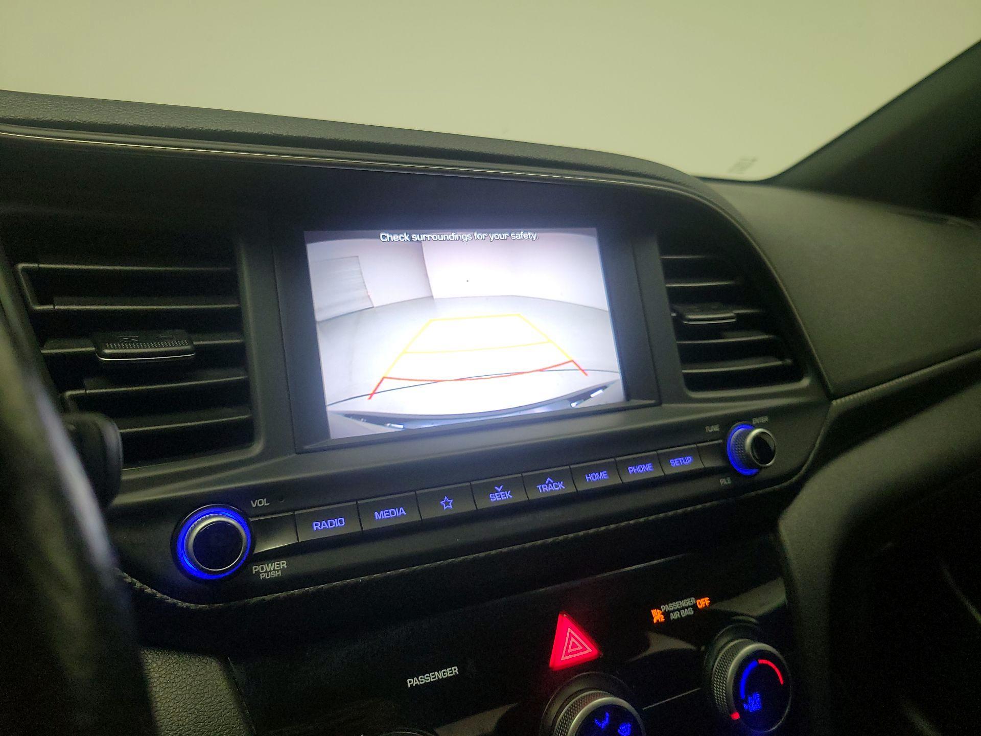 Thumbnail: 2019 Hyundai Elantra - 14
