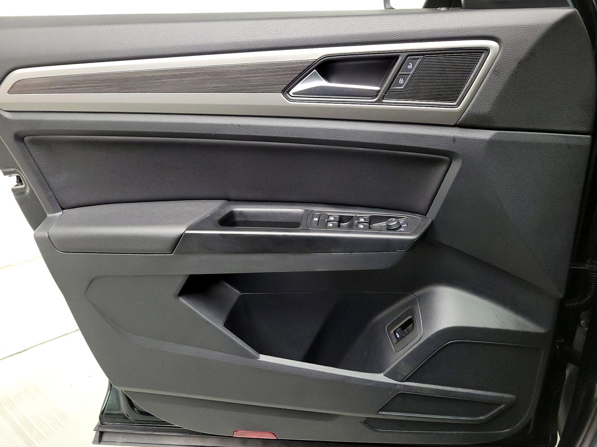 Thumbnail: 2021 Volkswagen Atlas - 12