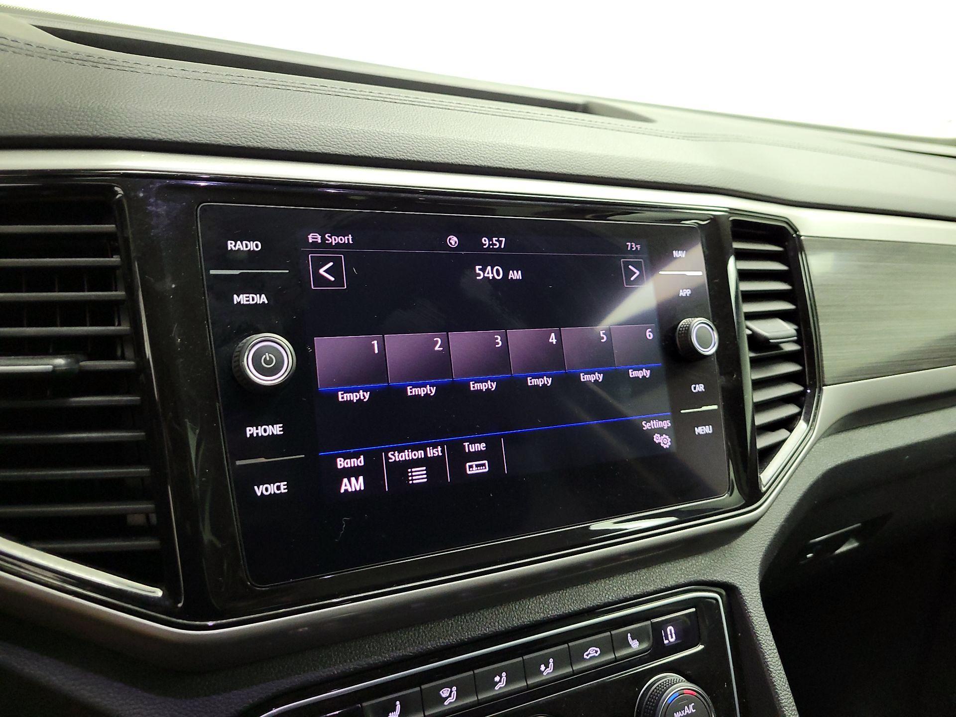 Thumbnail: 2021 Volkswagen Atlas - 14