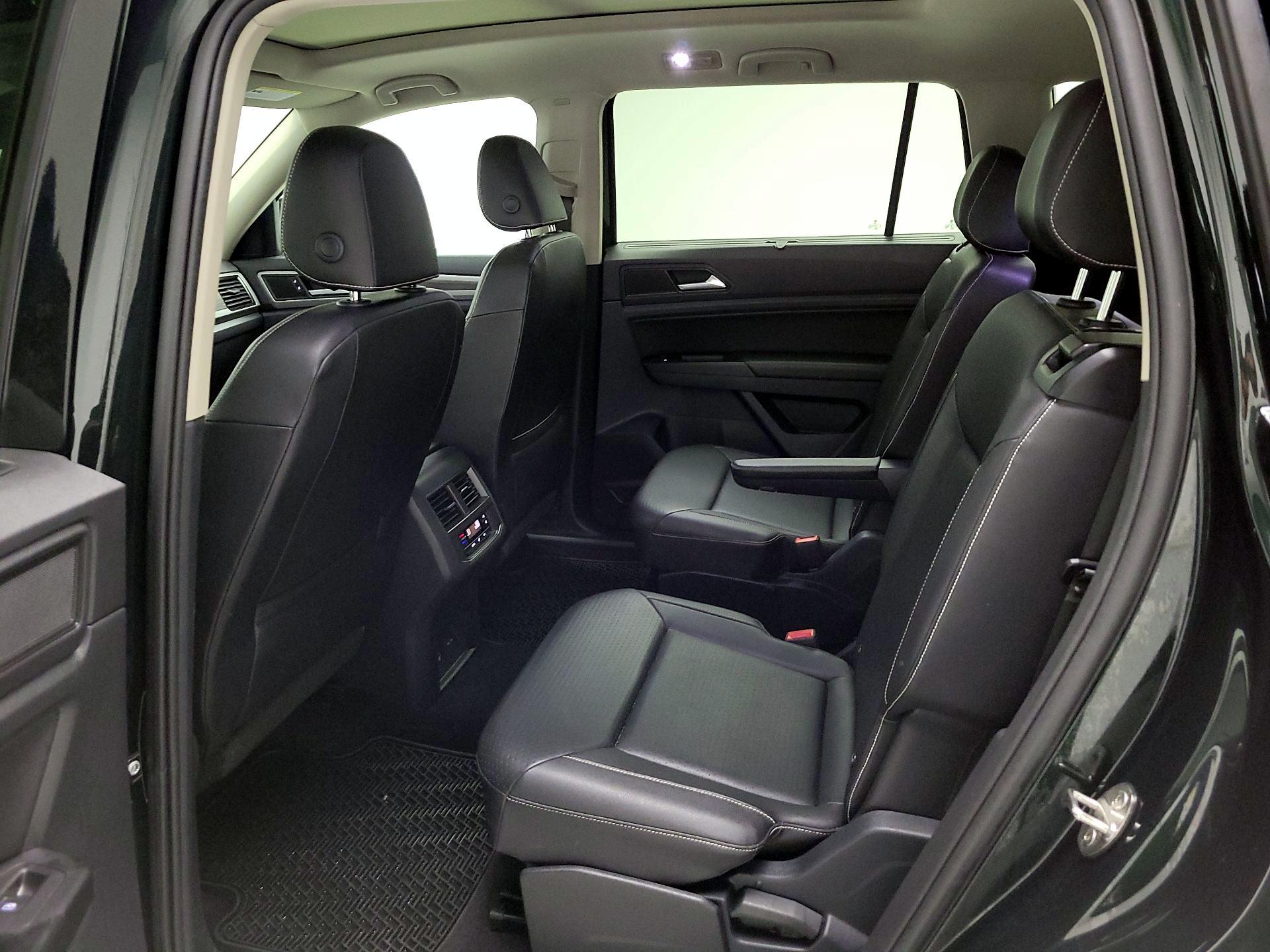 Thumbnail: 2021 Volkswagen Atlas - 17