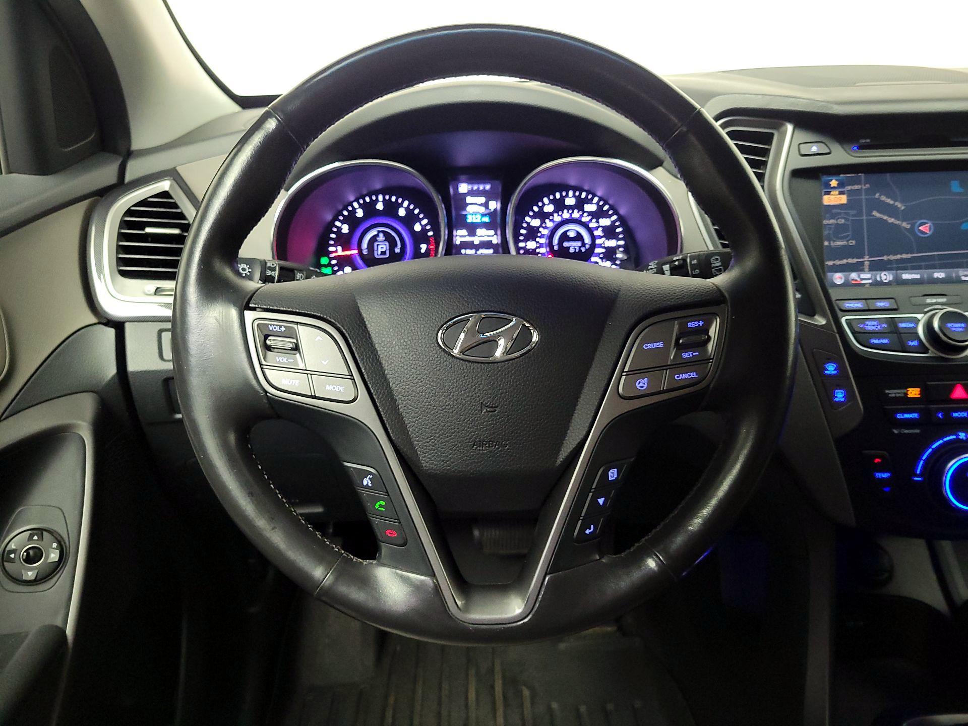 Thumbnail: 2013 Hyundai Santa Fe - 10