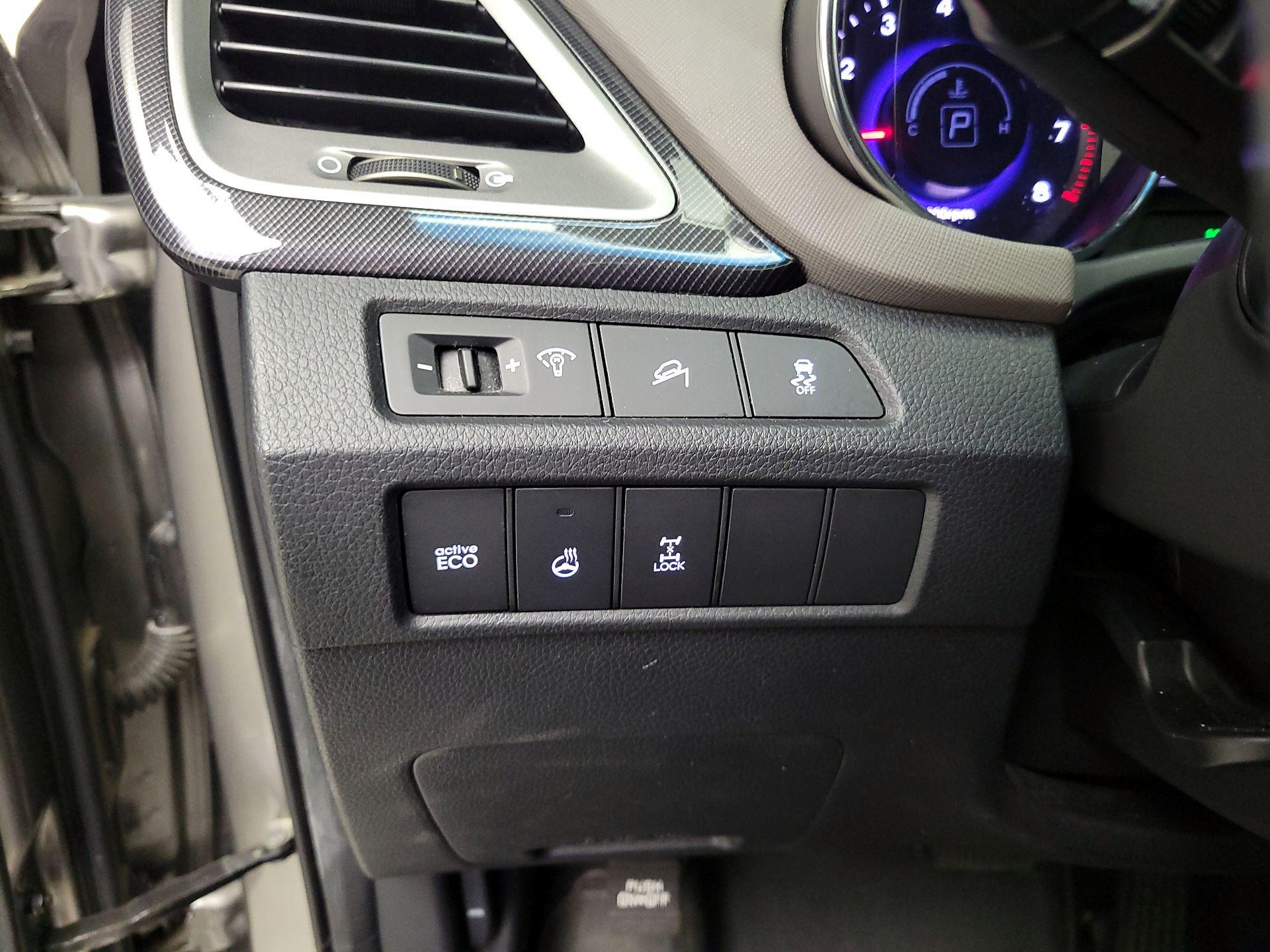 Thumbnail: 2013 Hyundai Santa Fe - 13
