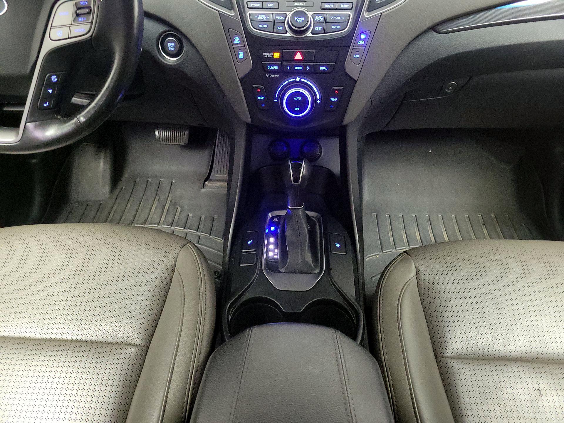 Thumbnail: 2013 Hyundai Santa Fe - 18