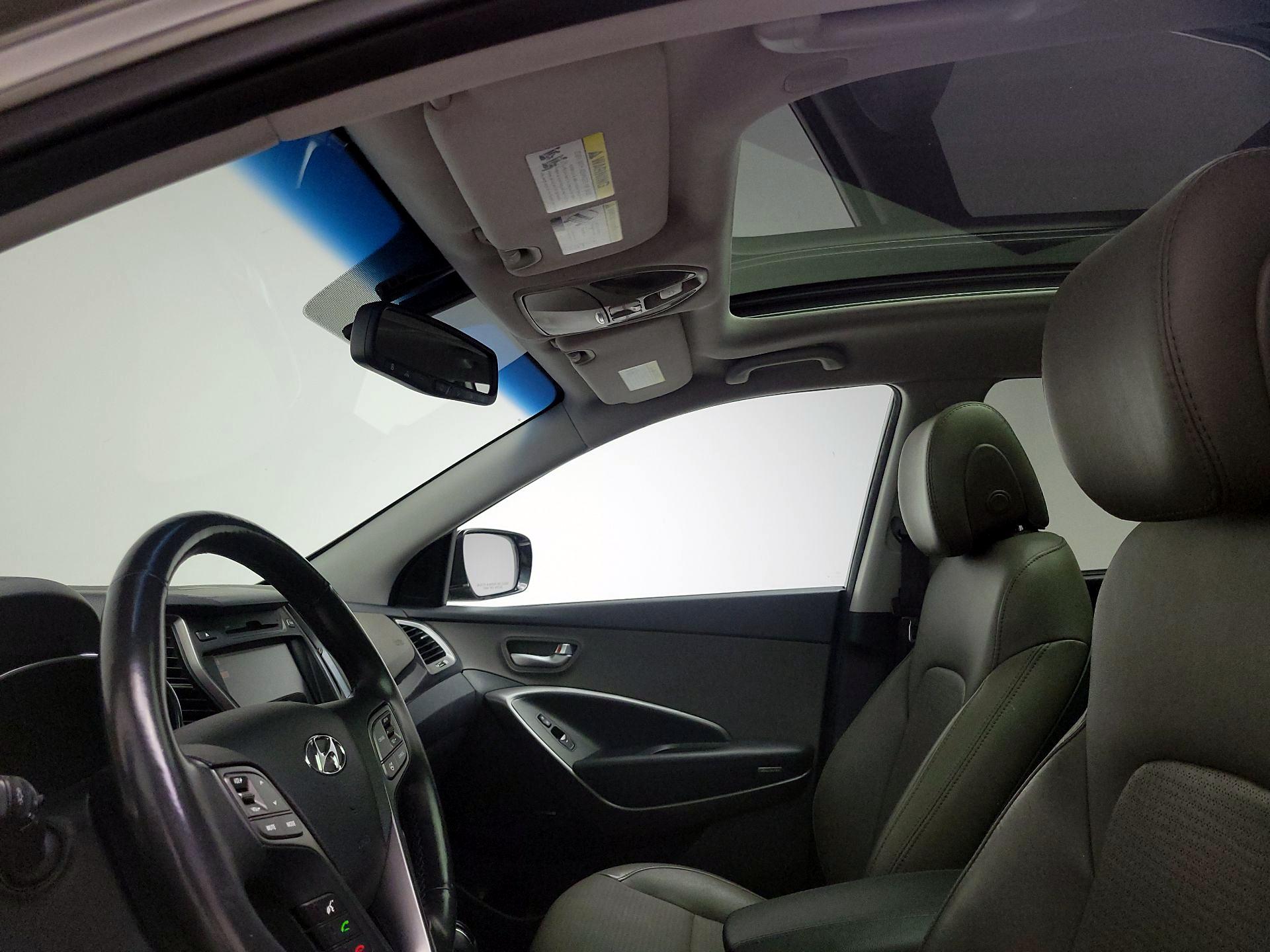 Thumbnail: 2013 Hyundai Santa Fe - 20