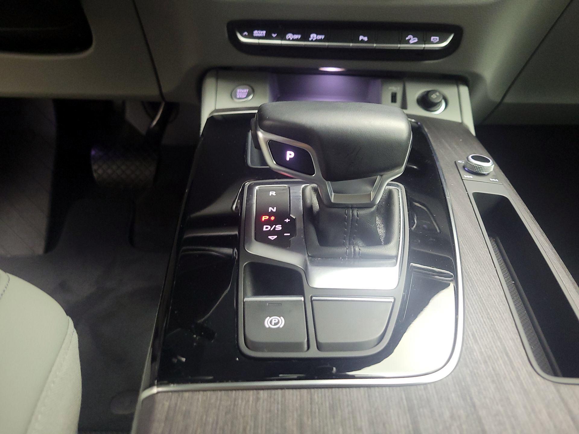 Thumbnail: 2022 Audi Q5 - 17