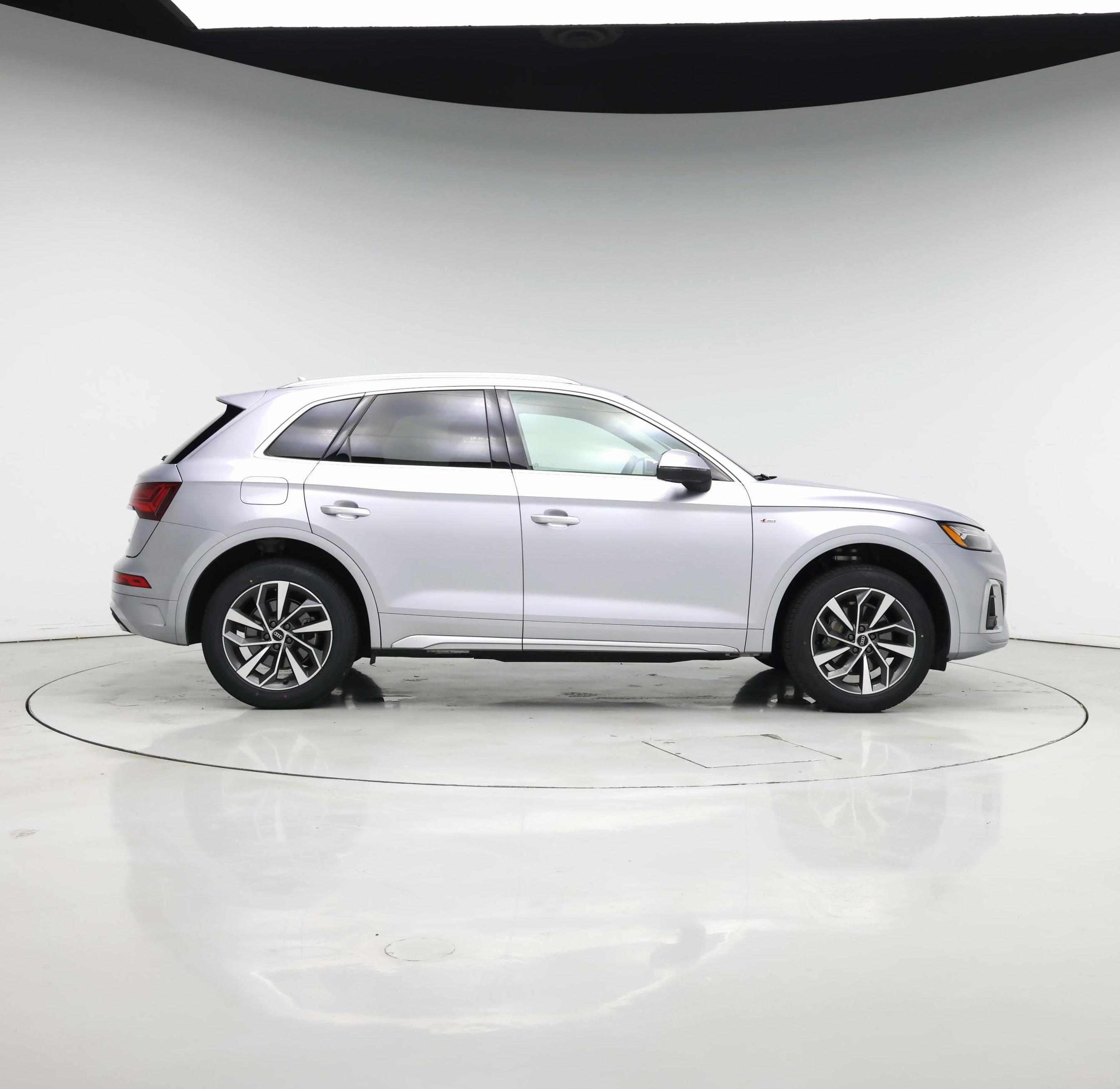 Thumbnail: 2022 Audi Q5 - 7