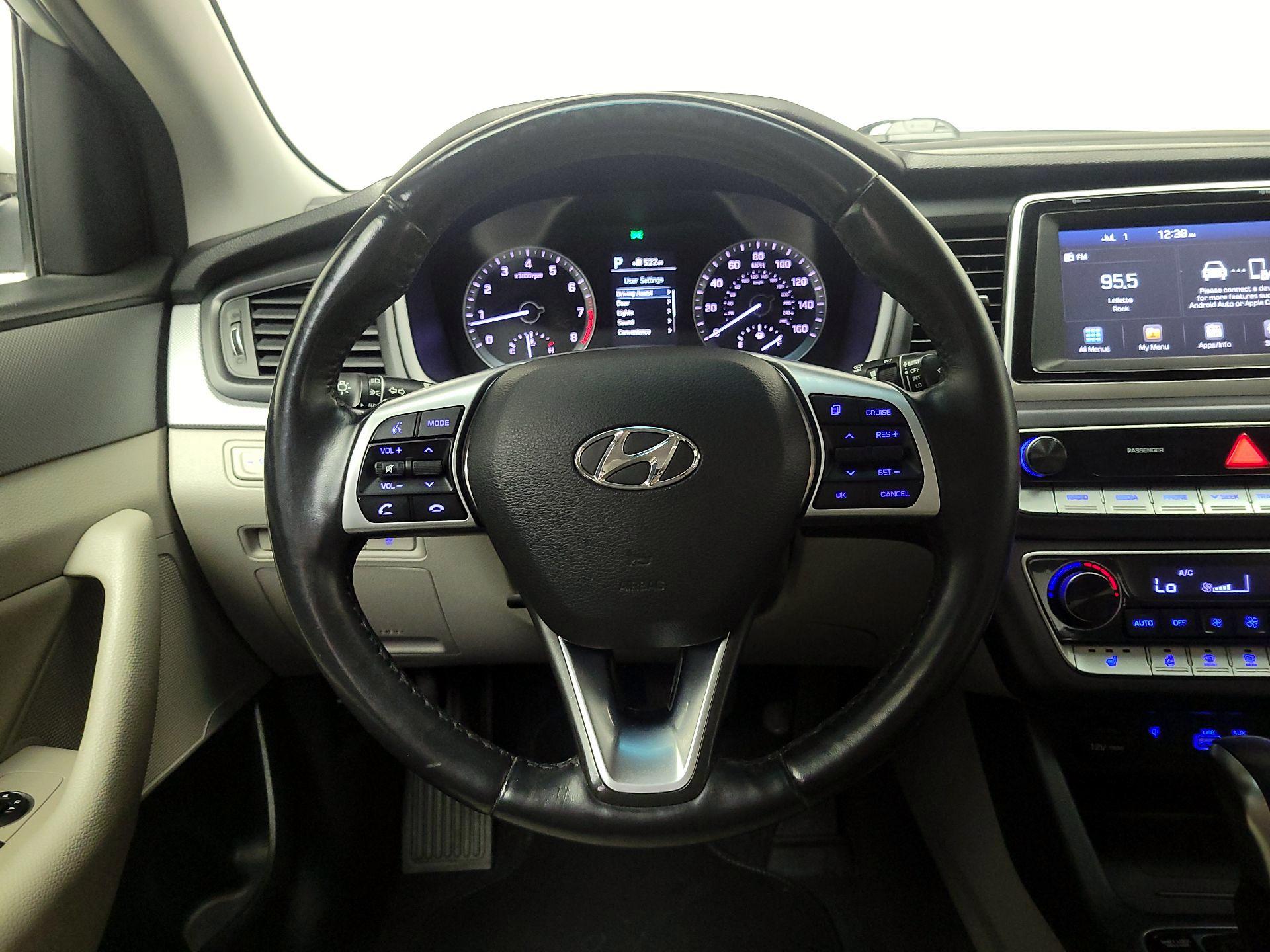 Thumbnail: 2019 Hyundai Sonata - 10