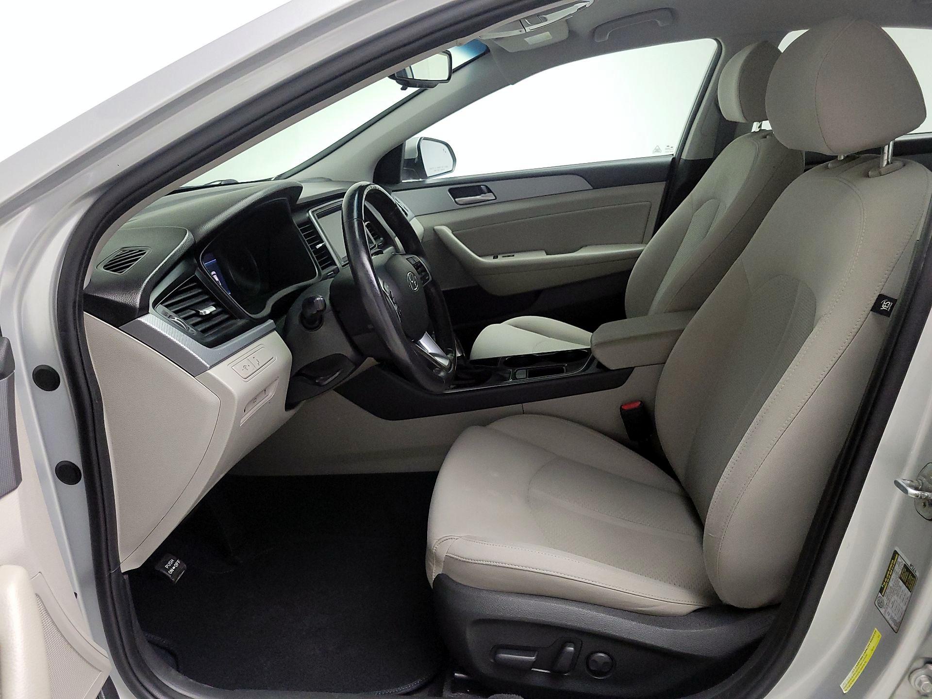 Thumbnail: 2019 Hyundai Sonata - 11